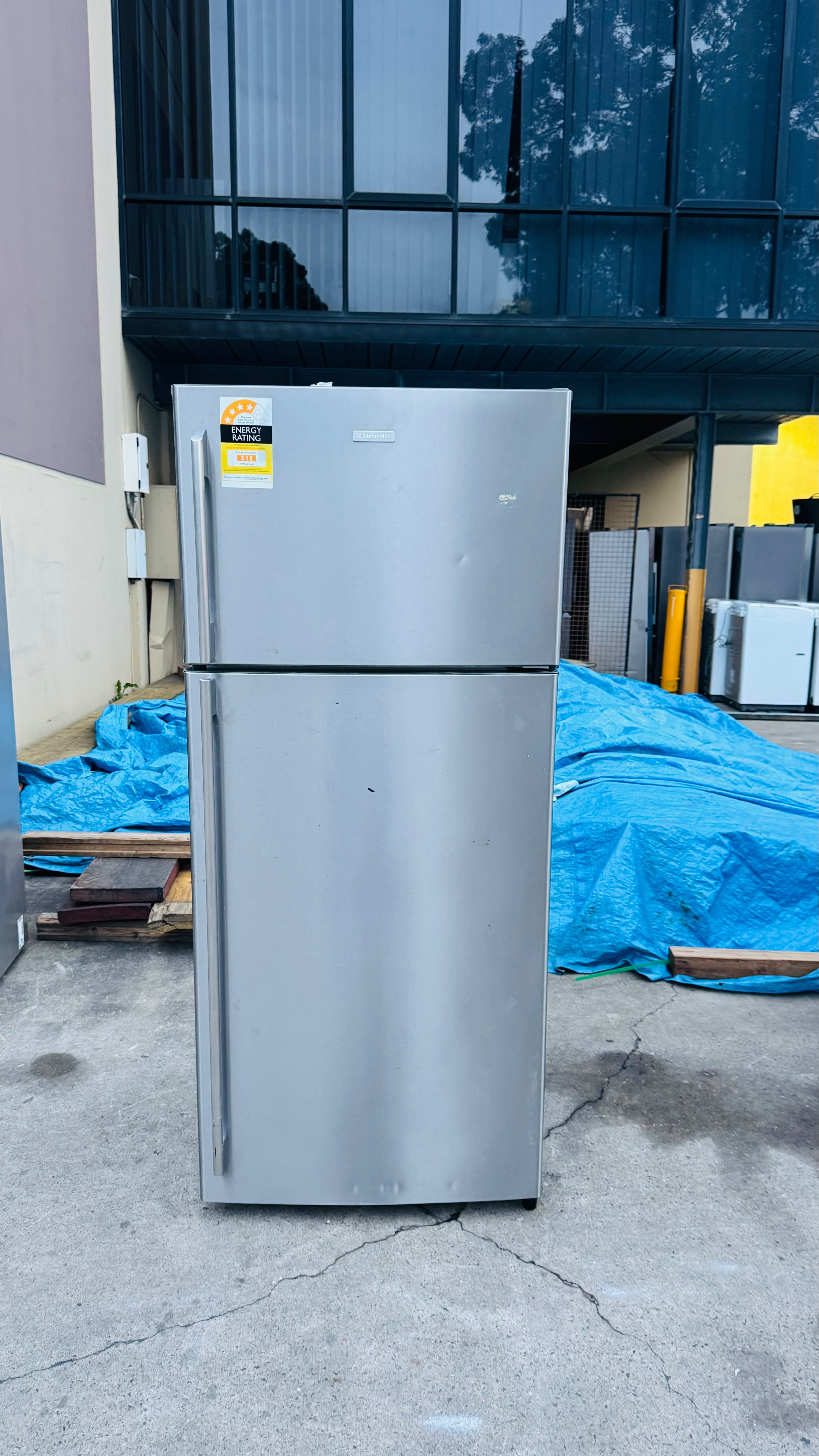 ELECTROLUX 420 LITRES FRIDGE FREEZER