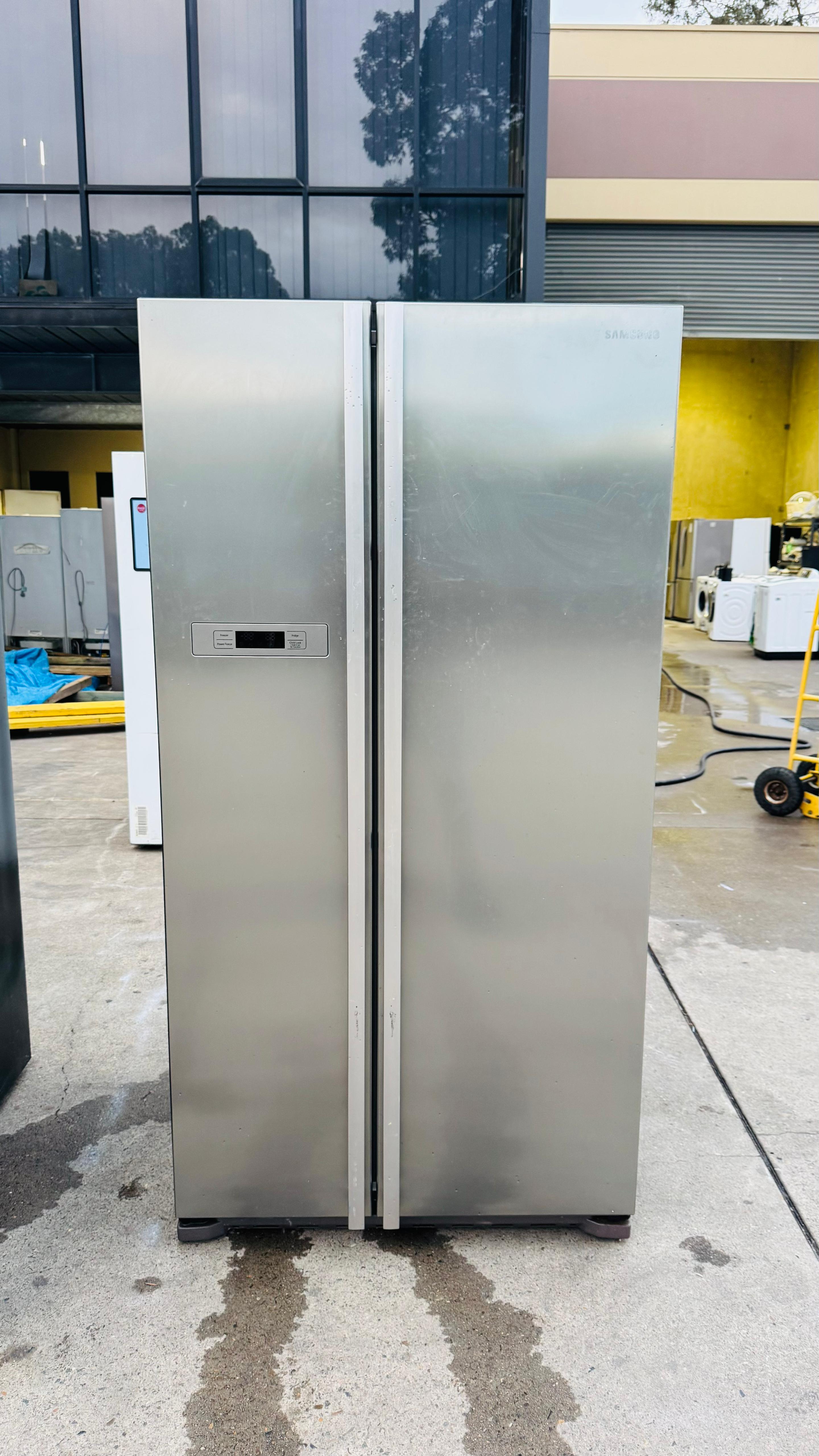 SAMSUNG SIDE BY SIDE 710 LITRES FRIDGE FREEZER