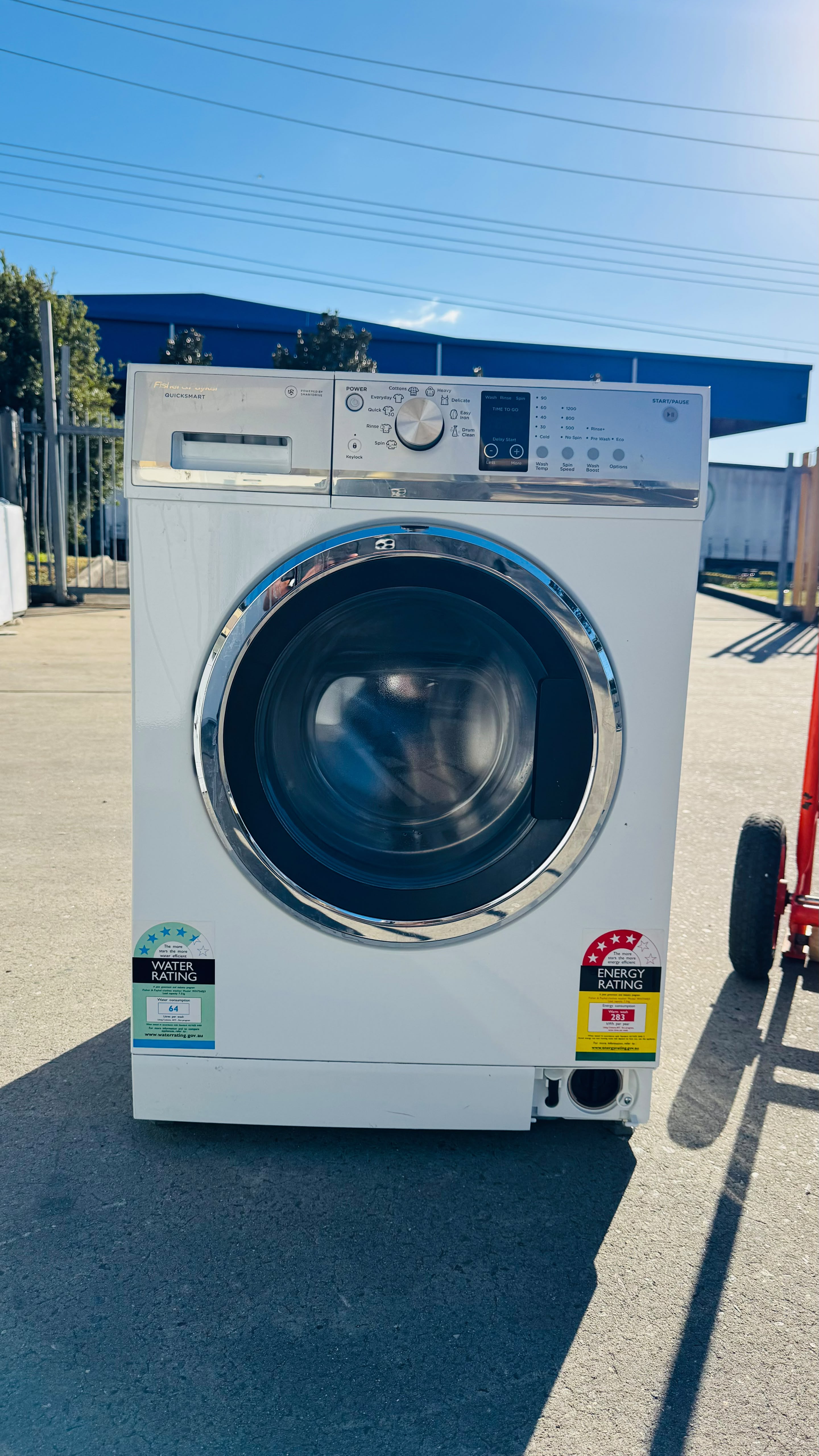 FISHER AND PAYKEL 7.5KGS FRONT LOADER WASHING MACHINE
