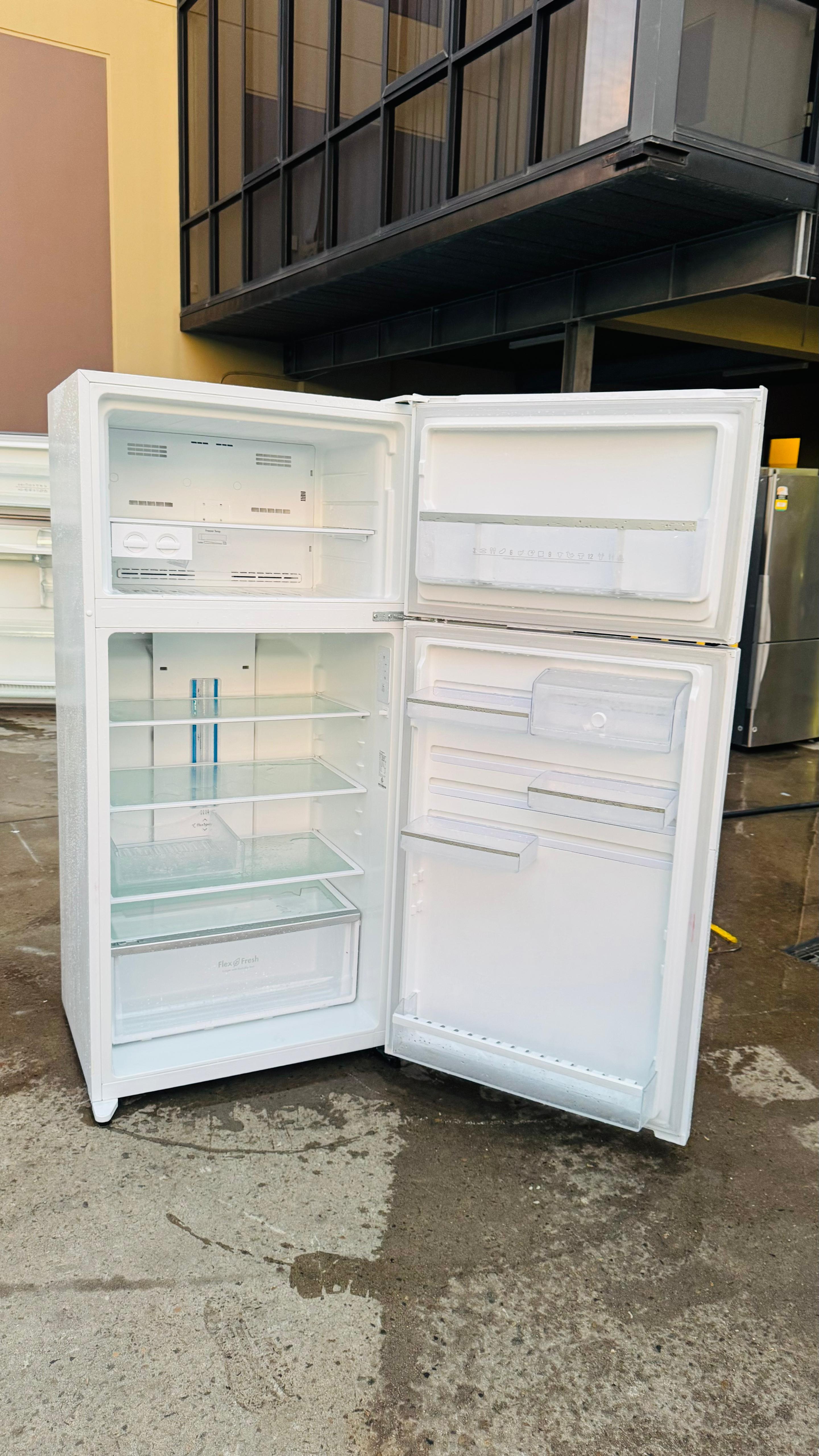 WESTINGHOUSE 538 LITRES FRIDGE FREEZER