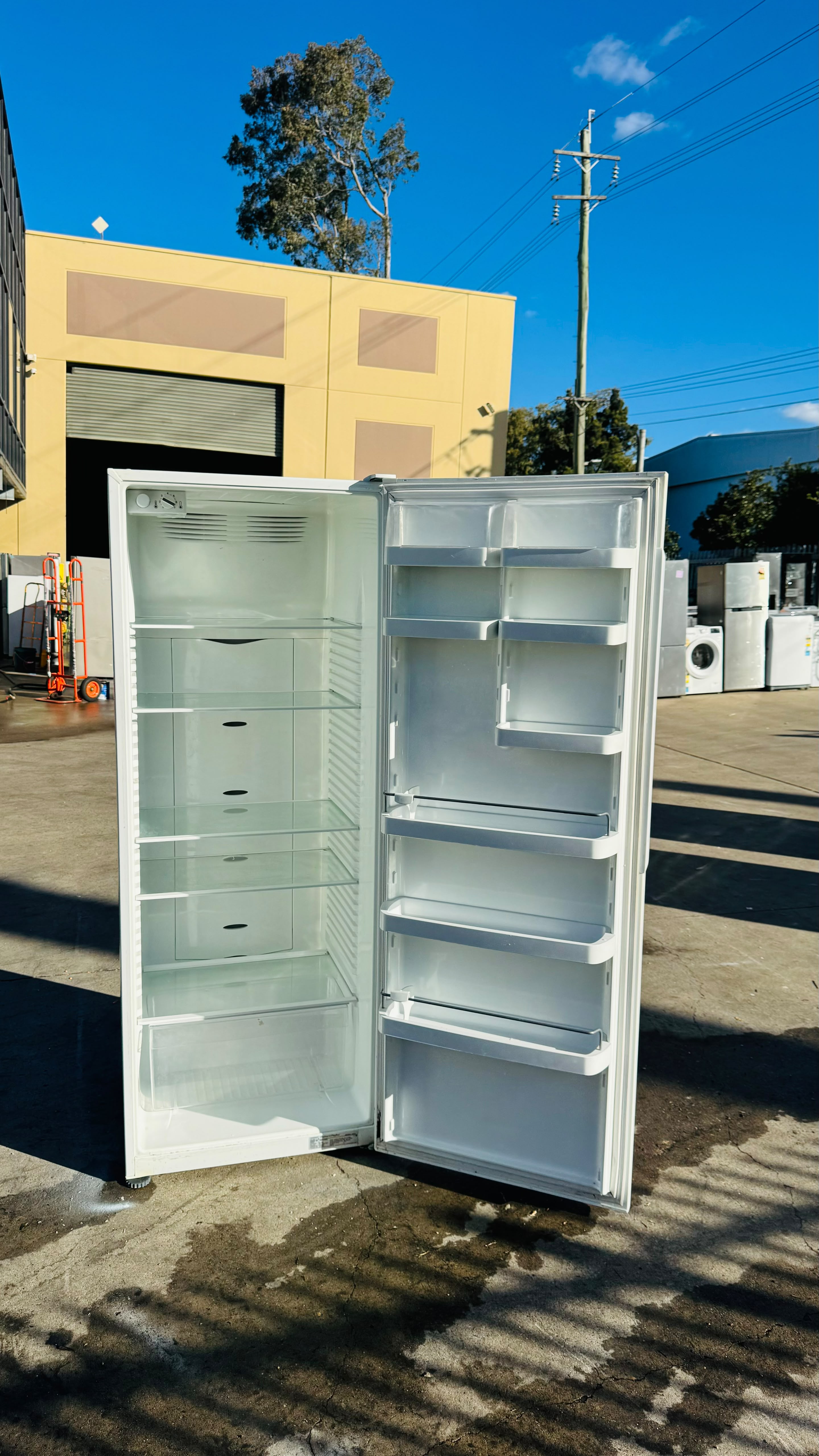 FISHER AND PAYKEL 451 LITRES FRIDGE ONLY