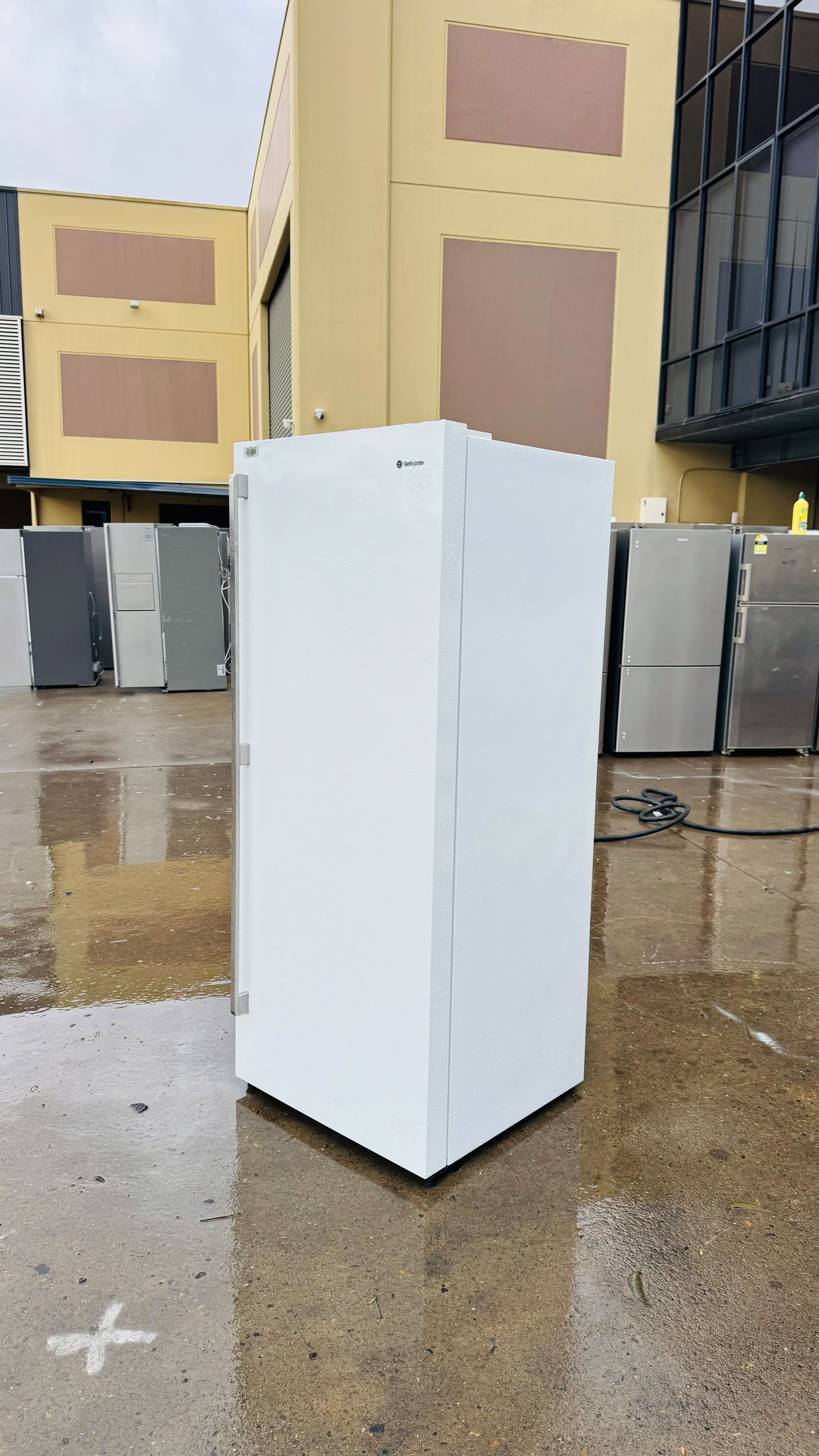 WESTINGHOUSE 501 LITRES FRIDGE ONLY
