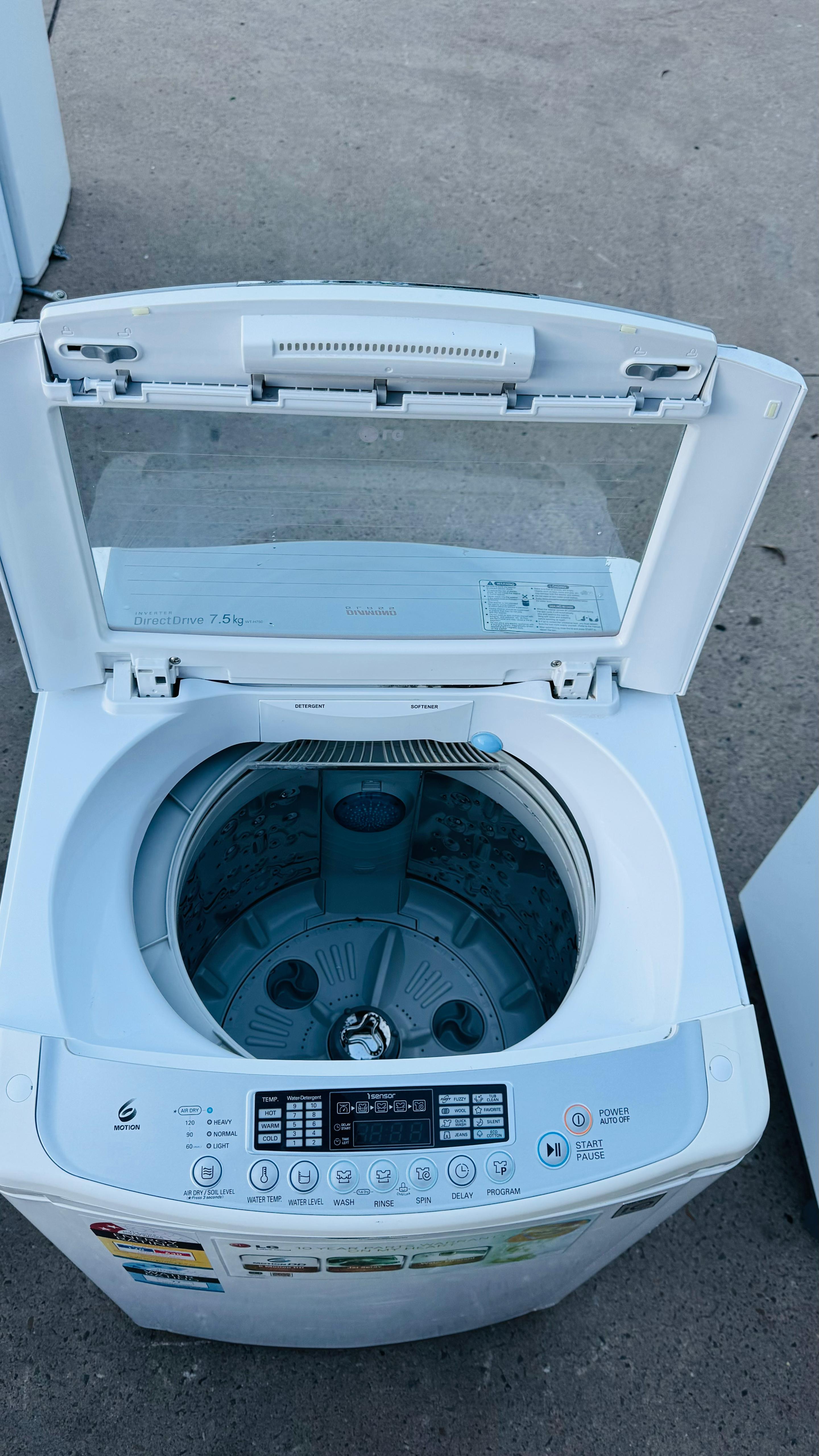 LG 7.5KGS TOP LOADER WASHING MACHINE