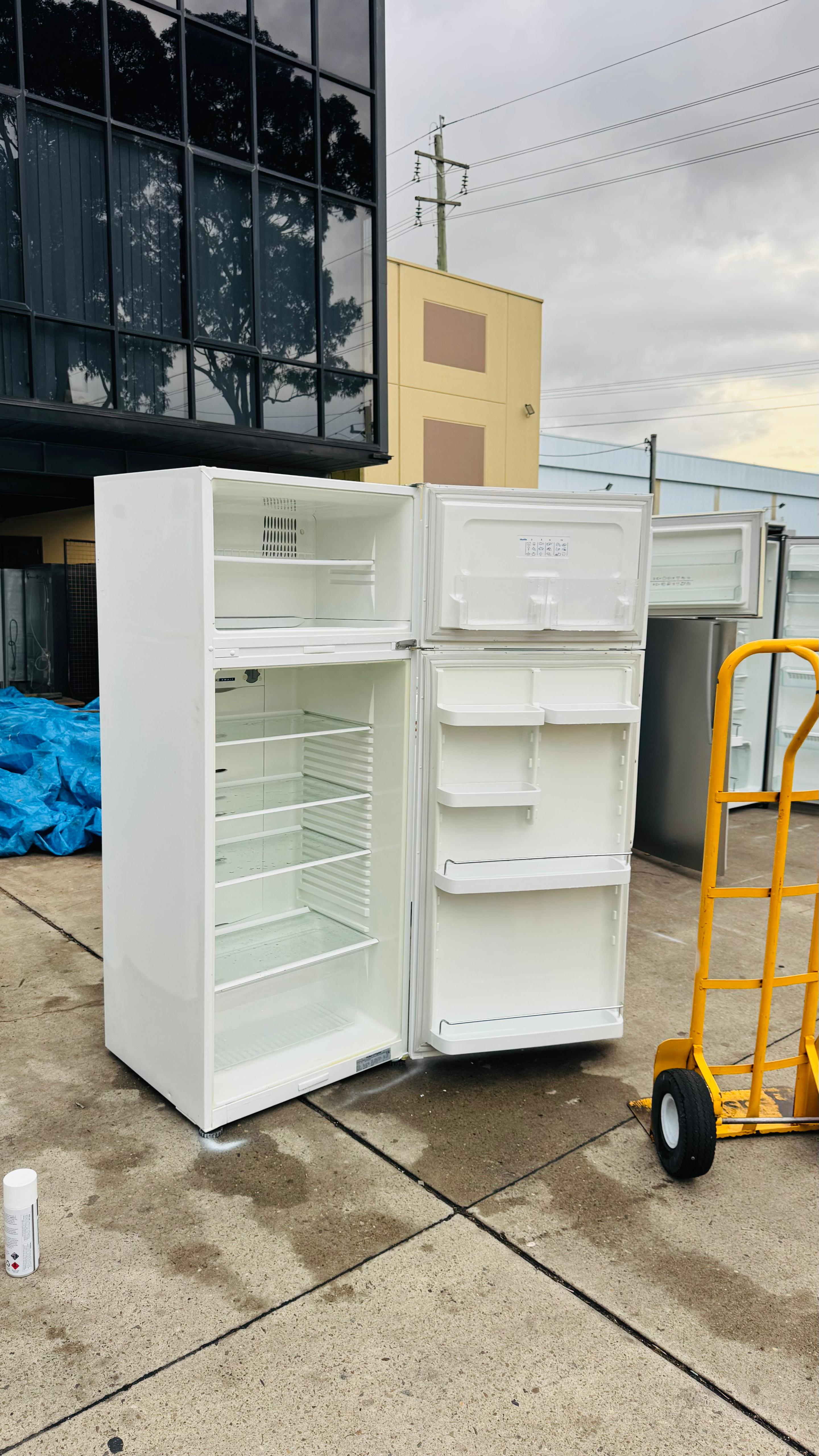 FISHER AND PAYKEL 441 LITRES FRIDGE FREEZER