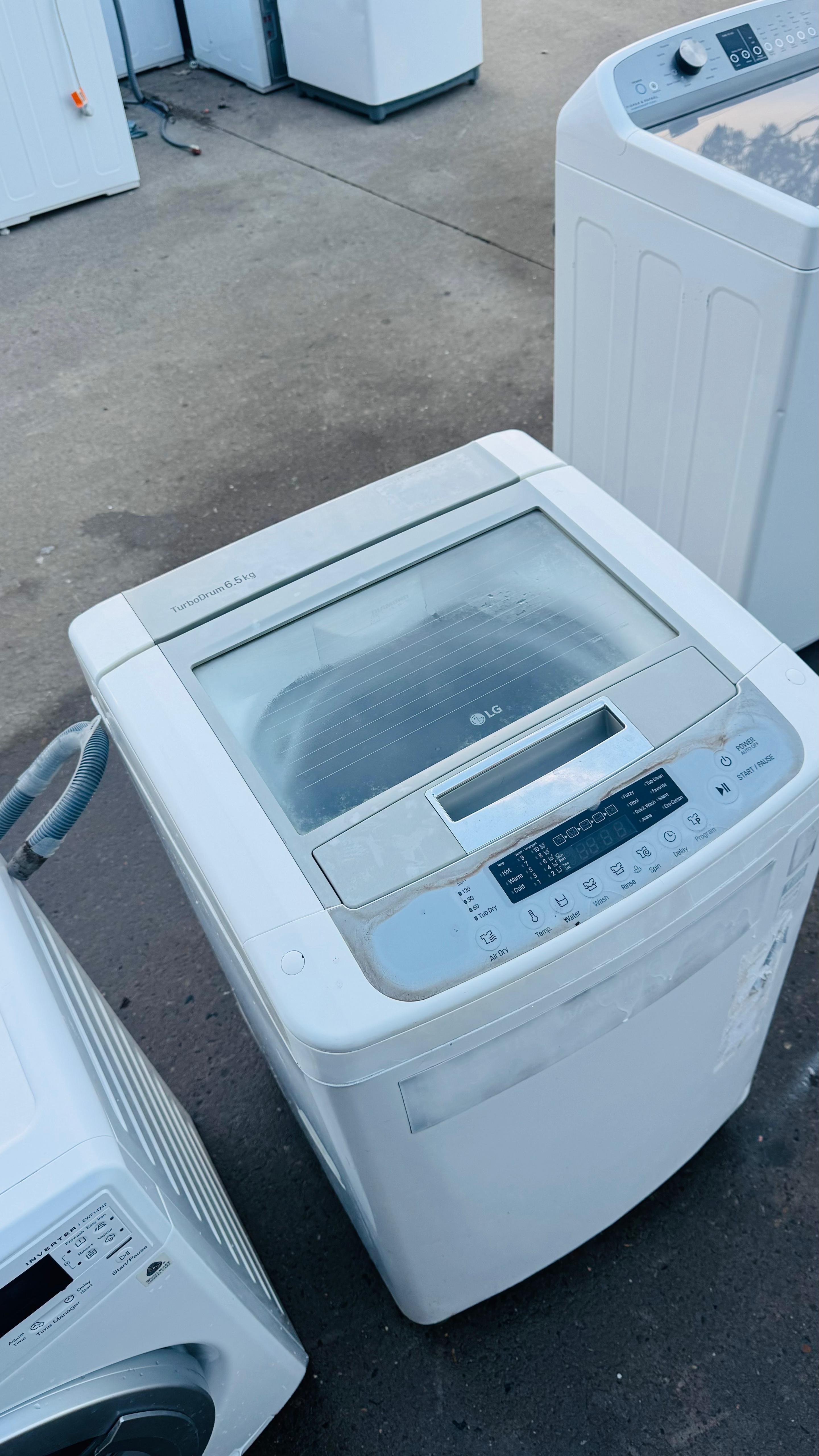 LG 6.5 KGS TOP LOADER WASHING MACHINE