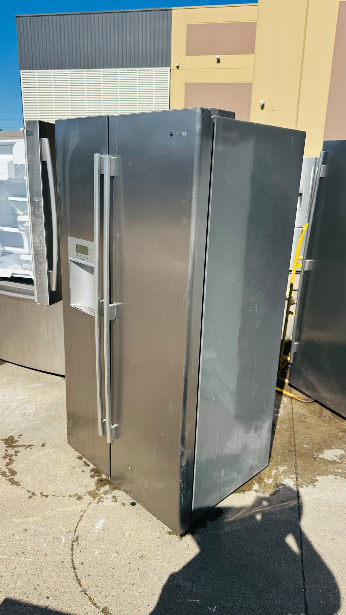 WESTINGHOUSE SIDE BY SIDE 555 LITRES FRIDGE FREEZER