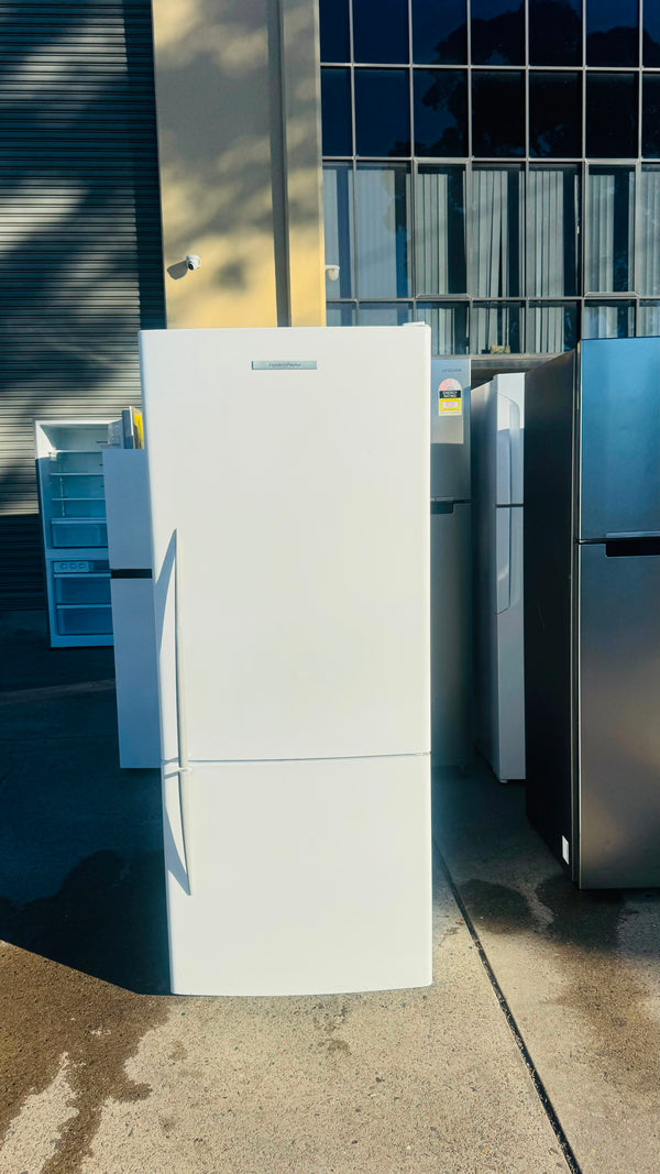 FISHER AND PAYKEL 442 LITRES FRIDGE FREEZER