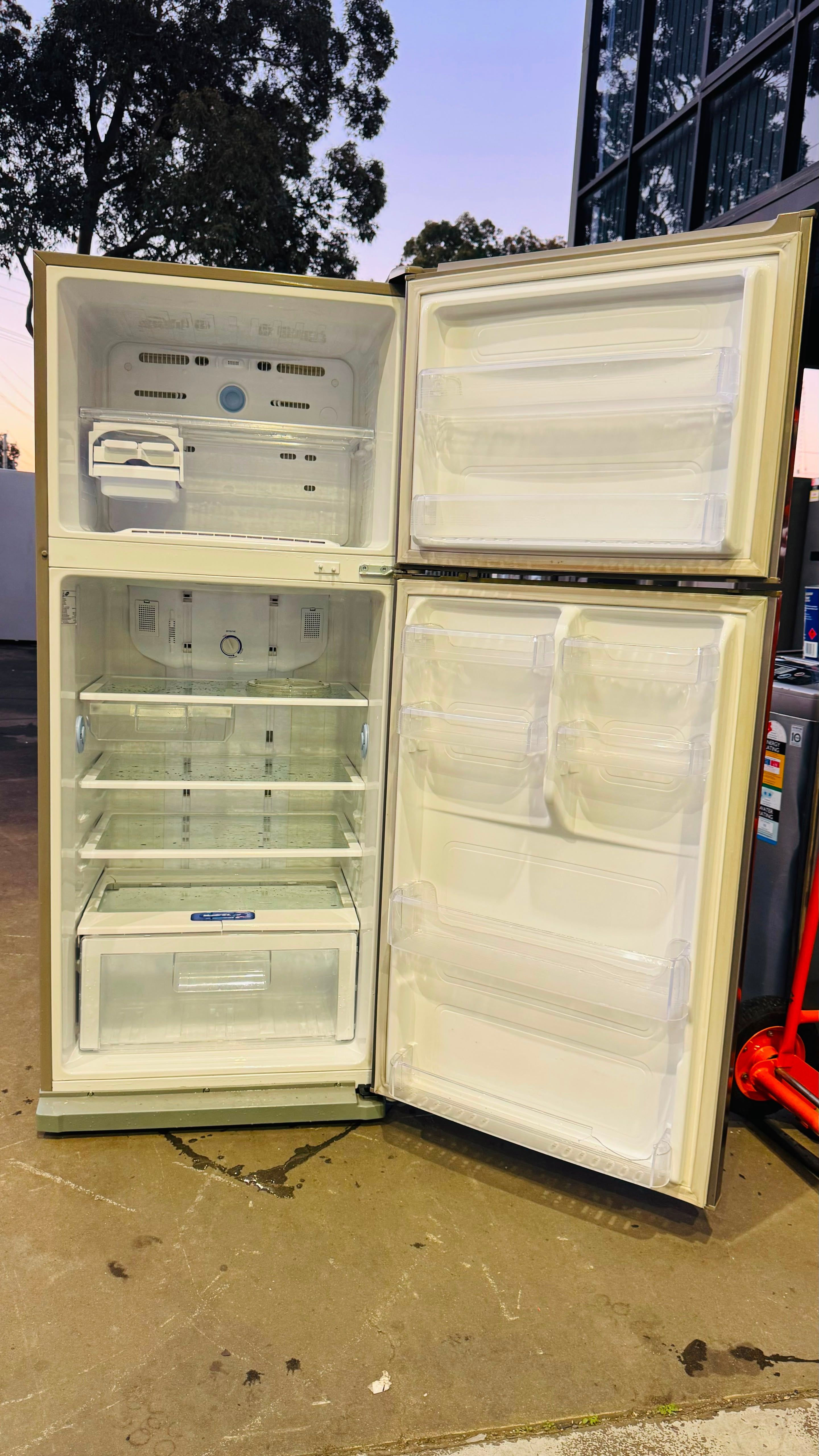 SAMSUNG 449 LITRES FRIDGE FREEZER