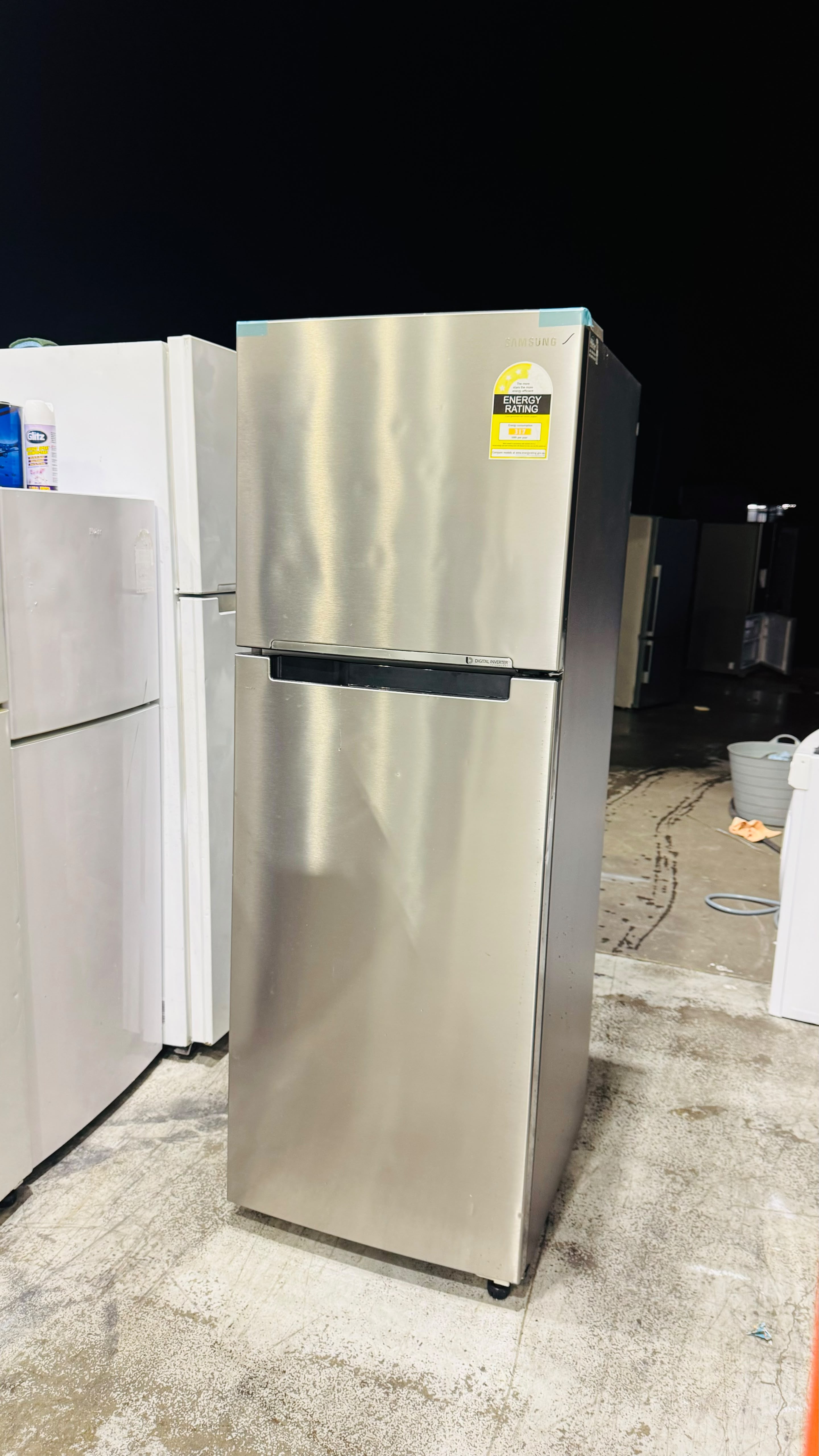 SAMSUNG 343 LITRES FRIDGE FREEZER