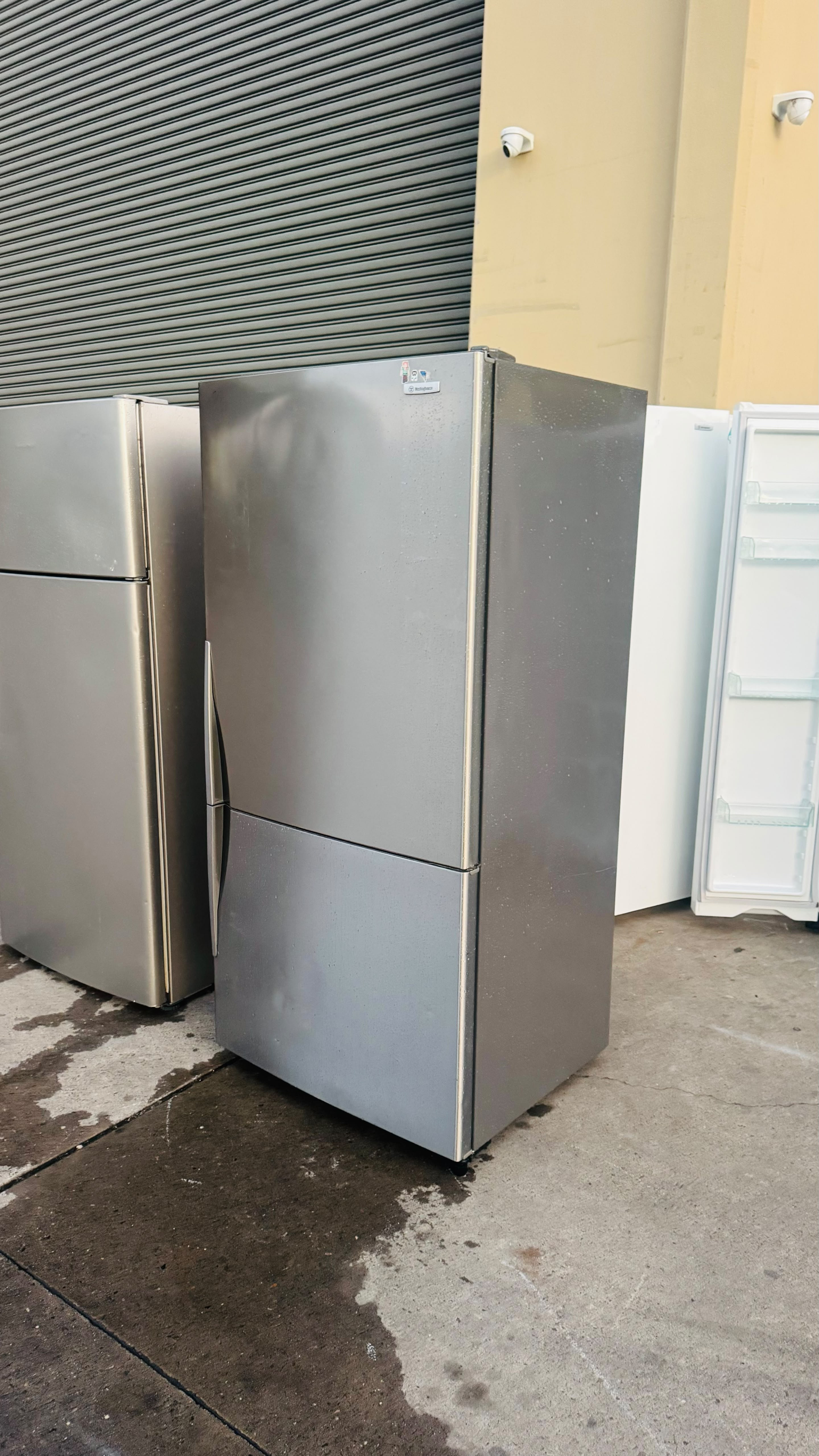 WESTINGHOUSE 510 LITRES FRIDGE FREEZER