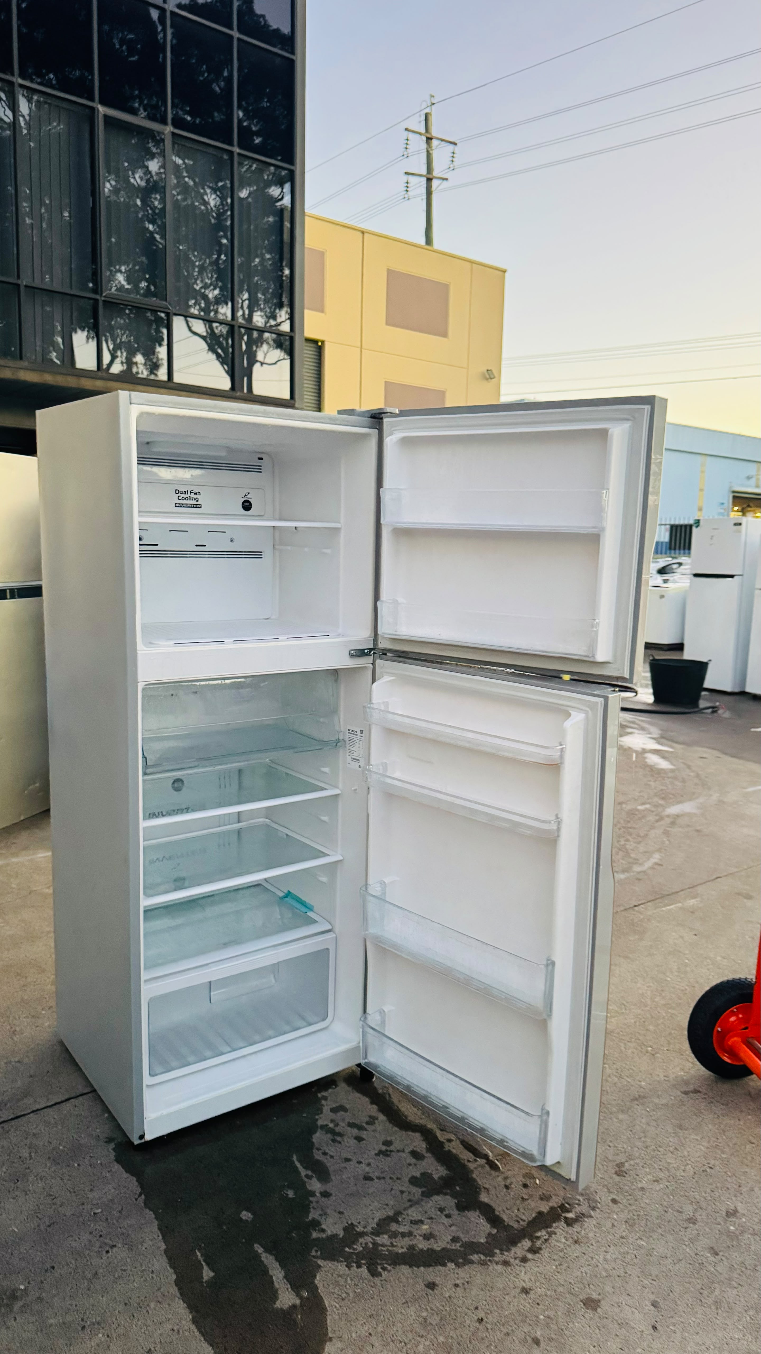 HITACHI 415 LITRES FRIDGE FREEZER