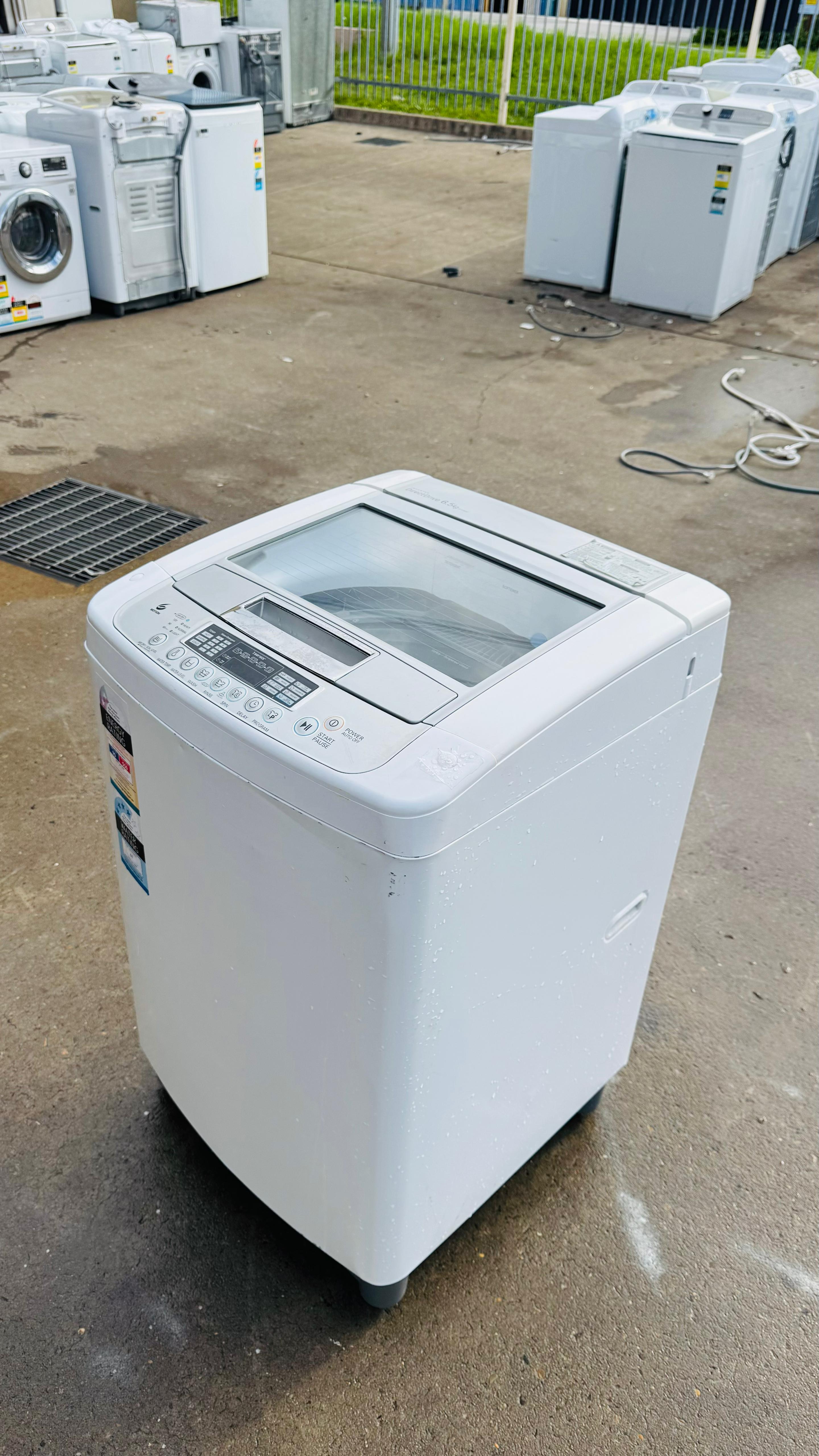 LG 6.5 KGS TOP LOADER WASHING MACHINE