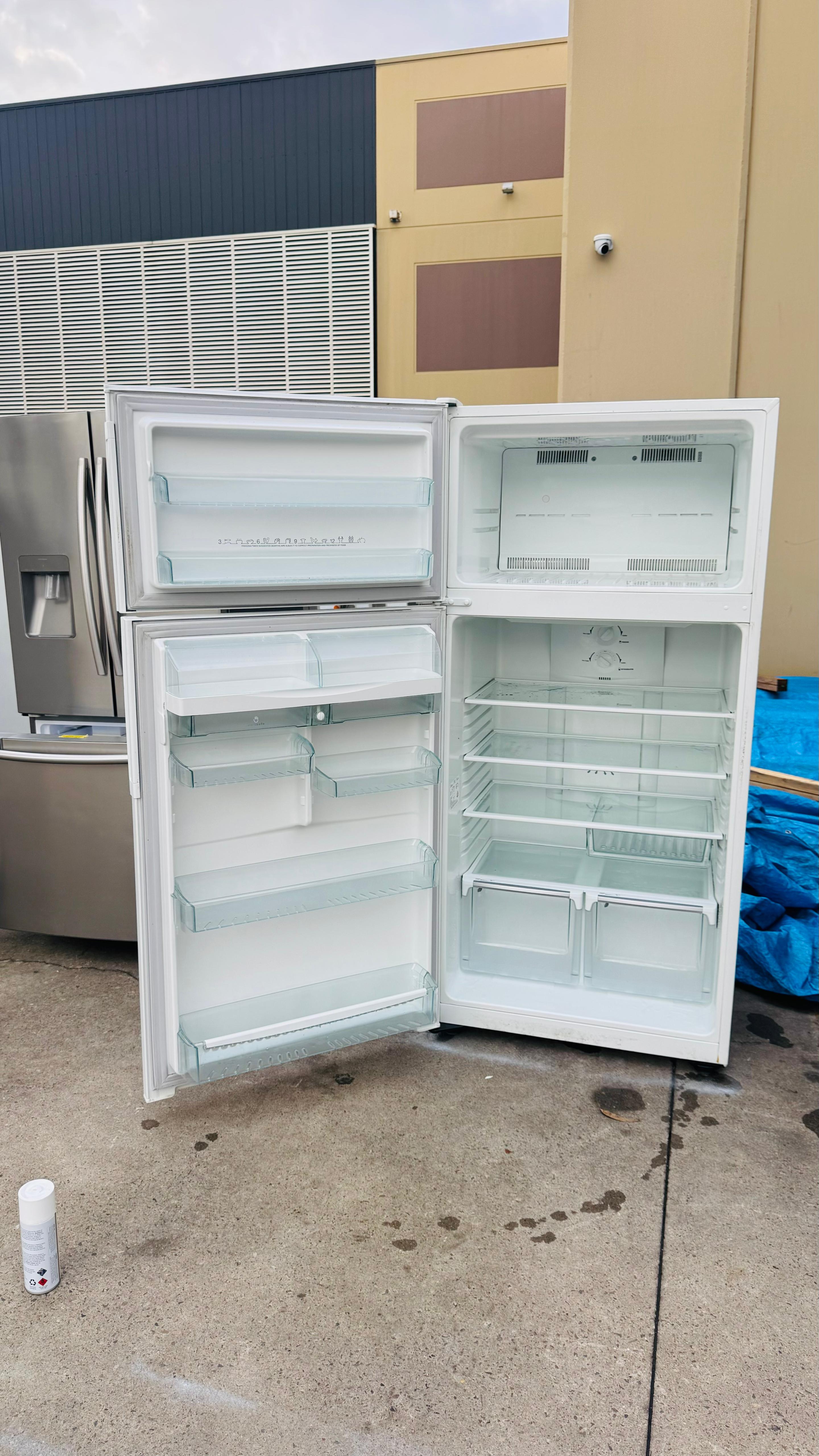 WESTINGHOUSE 520 LITRES FRIDGE FREEZER