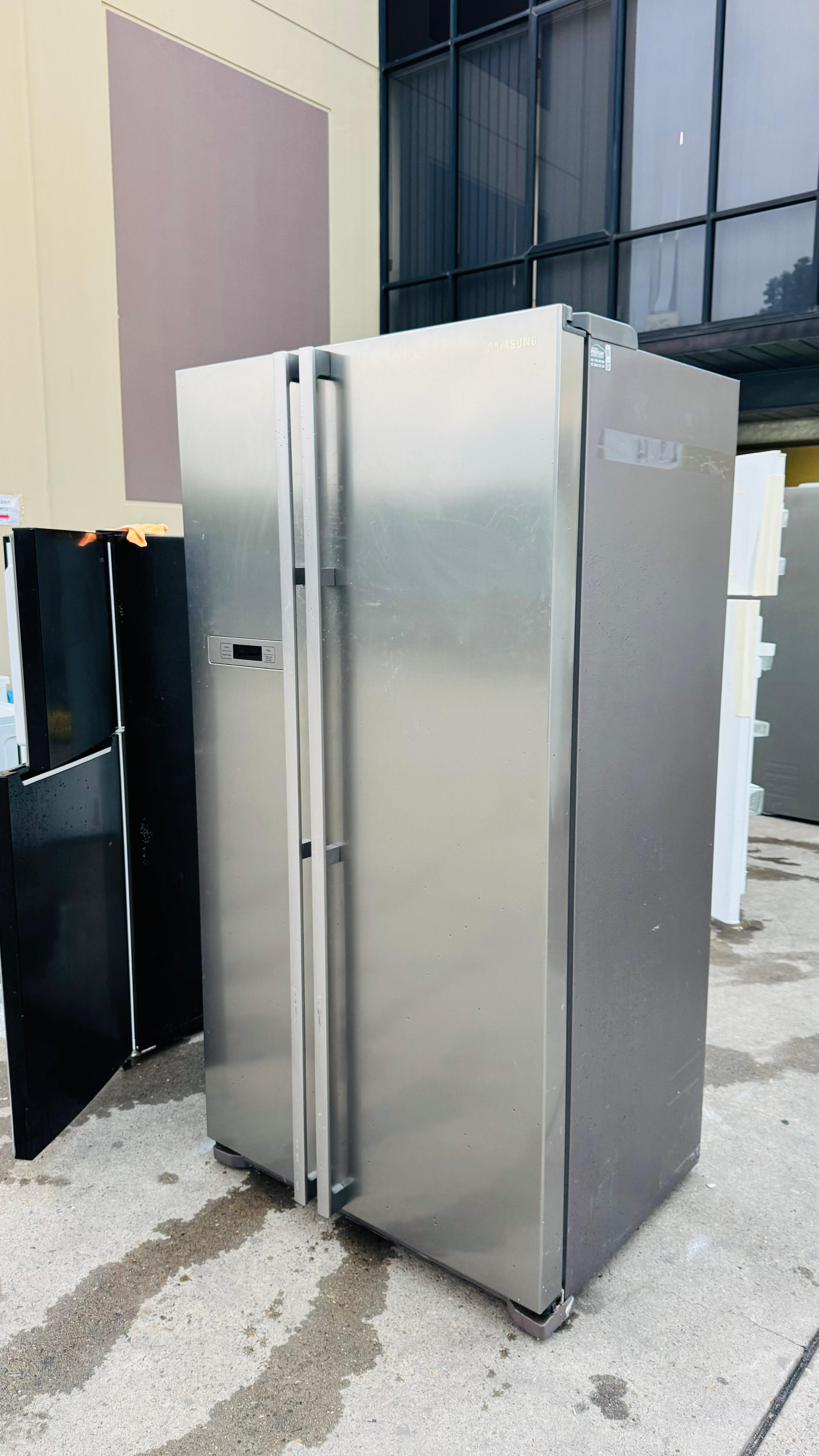 SAMSUNG SIDE BY SIDE 710 LITRES FRIDGE FREEZER
