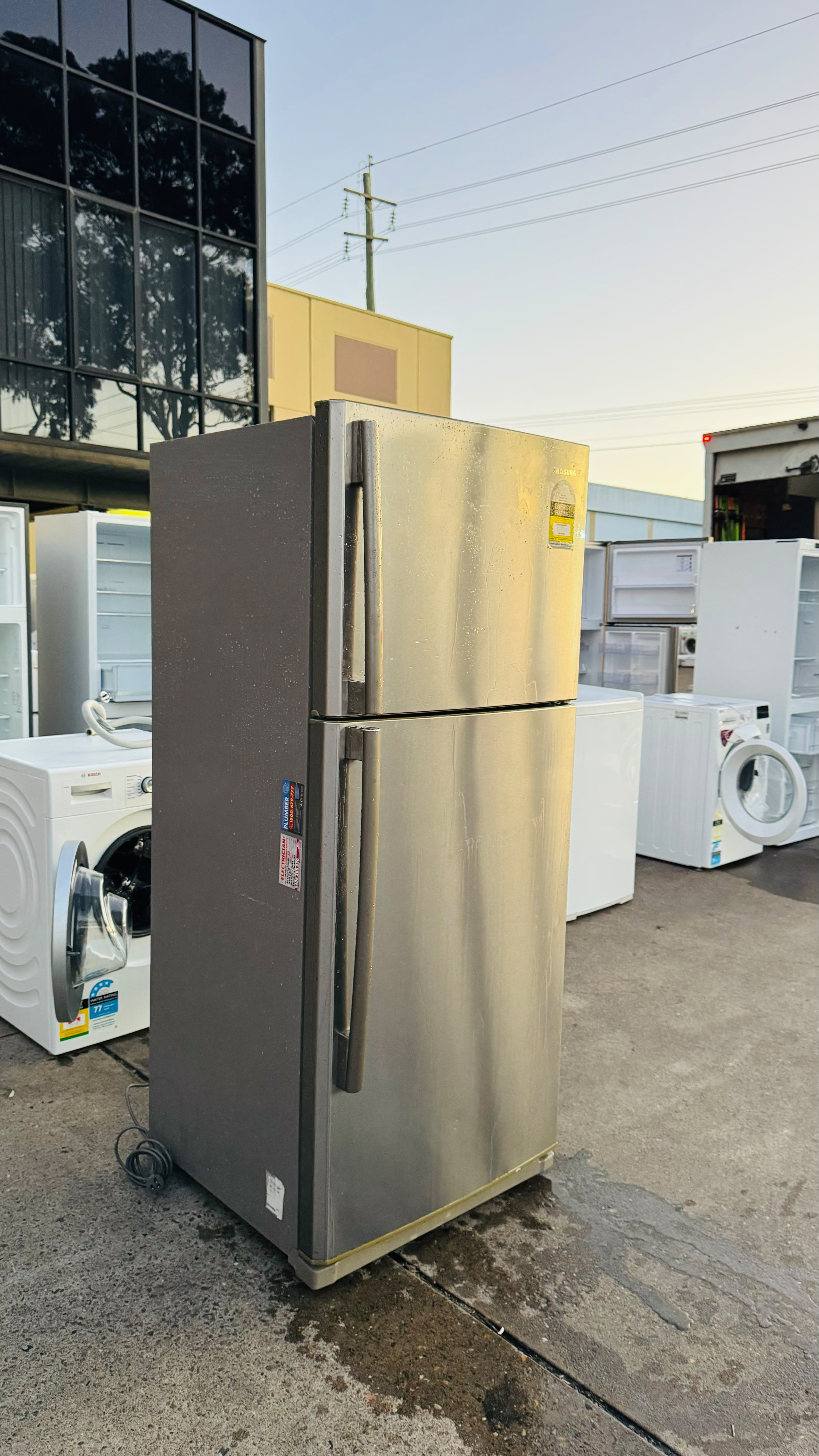 SAMSUNG 431 LITRES FRIDGE FREEZER