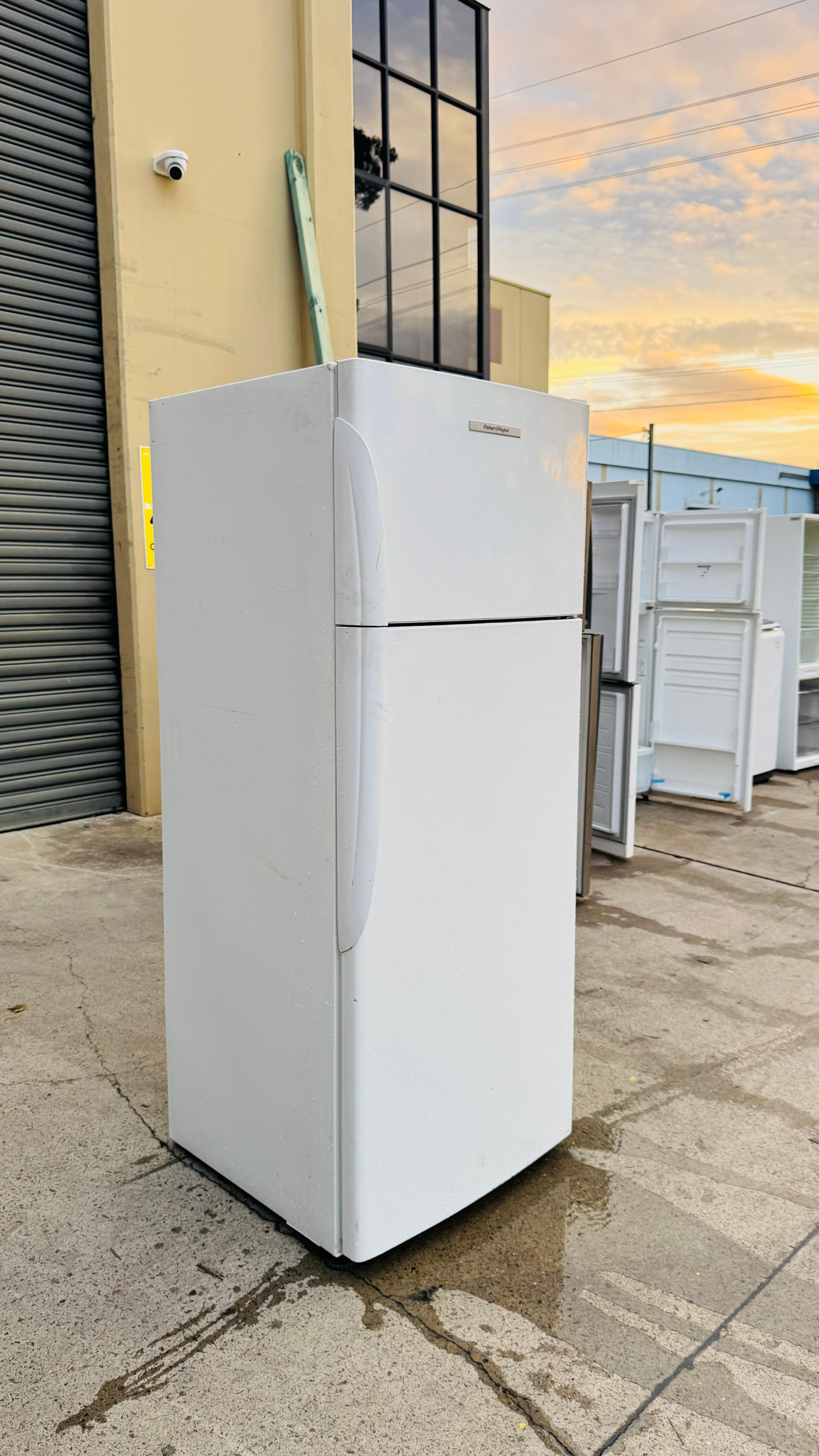 FISHER AND PAYKEL 447 LITRES FRIDGE FREEZER