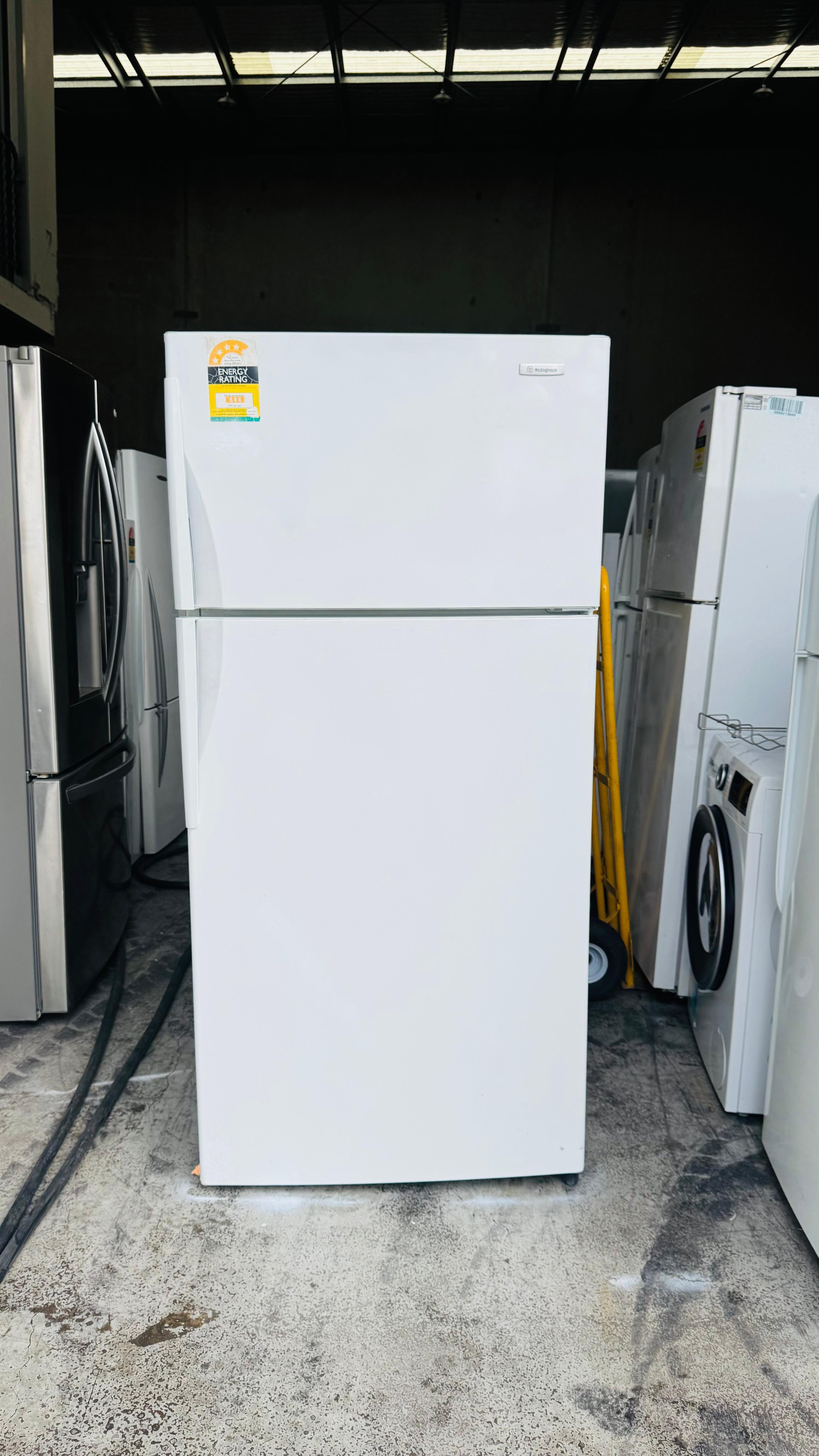 WESTINGHOUSE 520 LITRES FRIDGE FREEZER