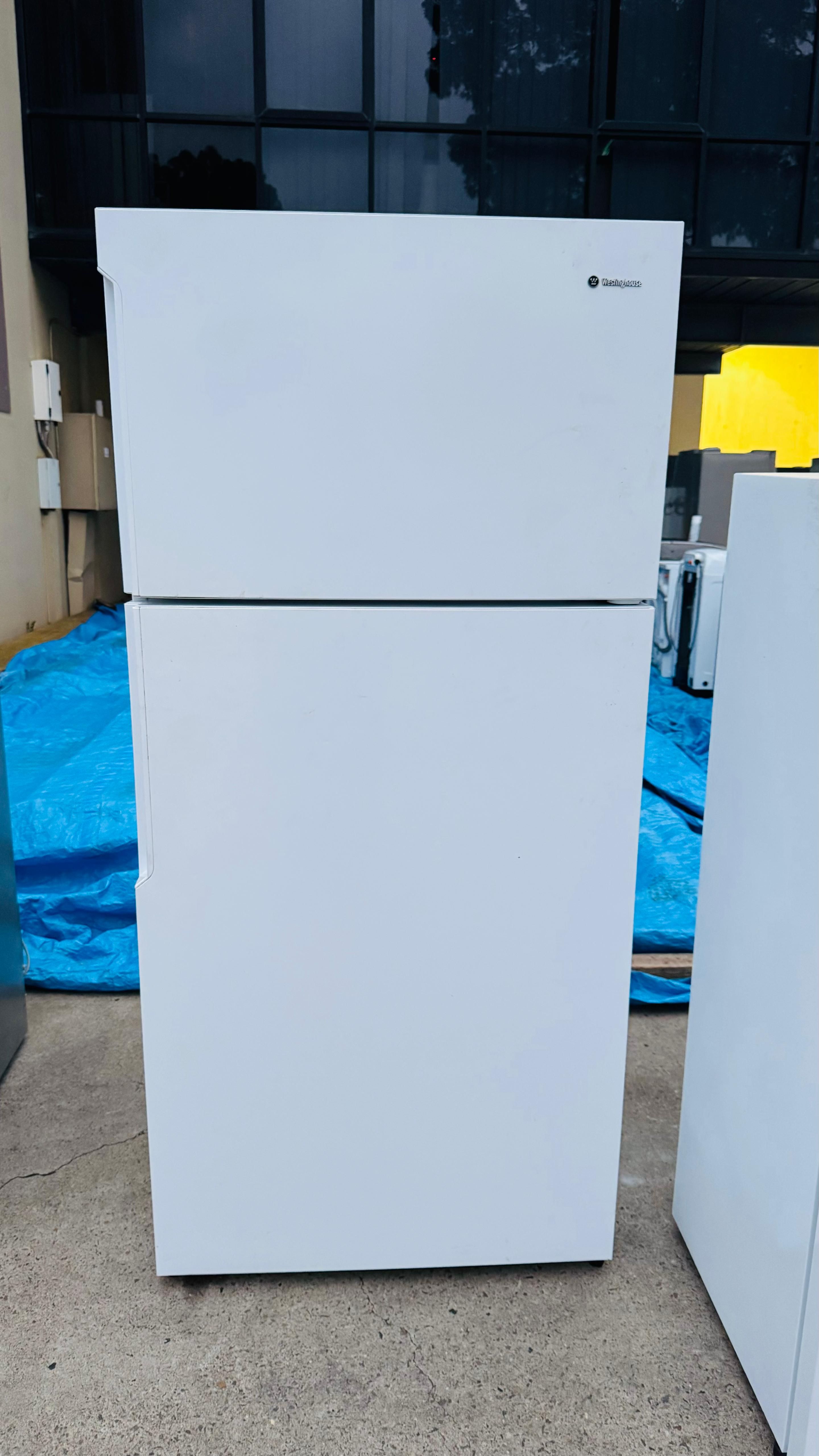WESTINGHOUSE 536 LITRES FRIDGE FREEZER