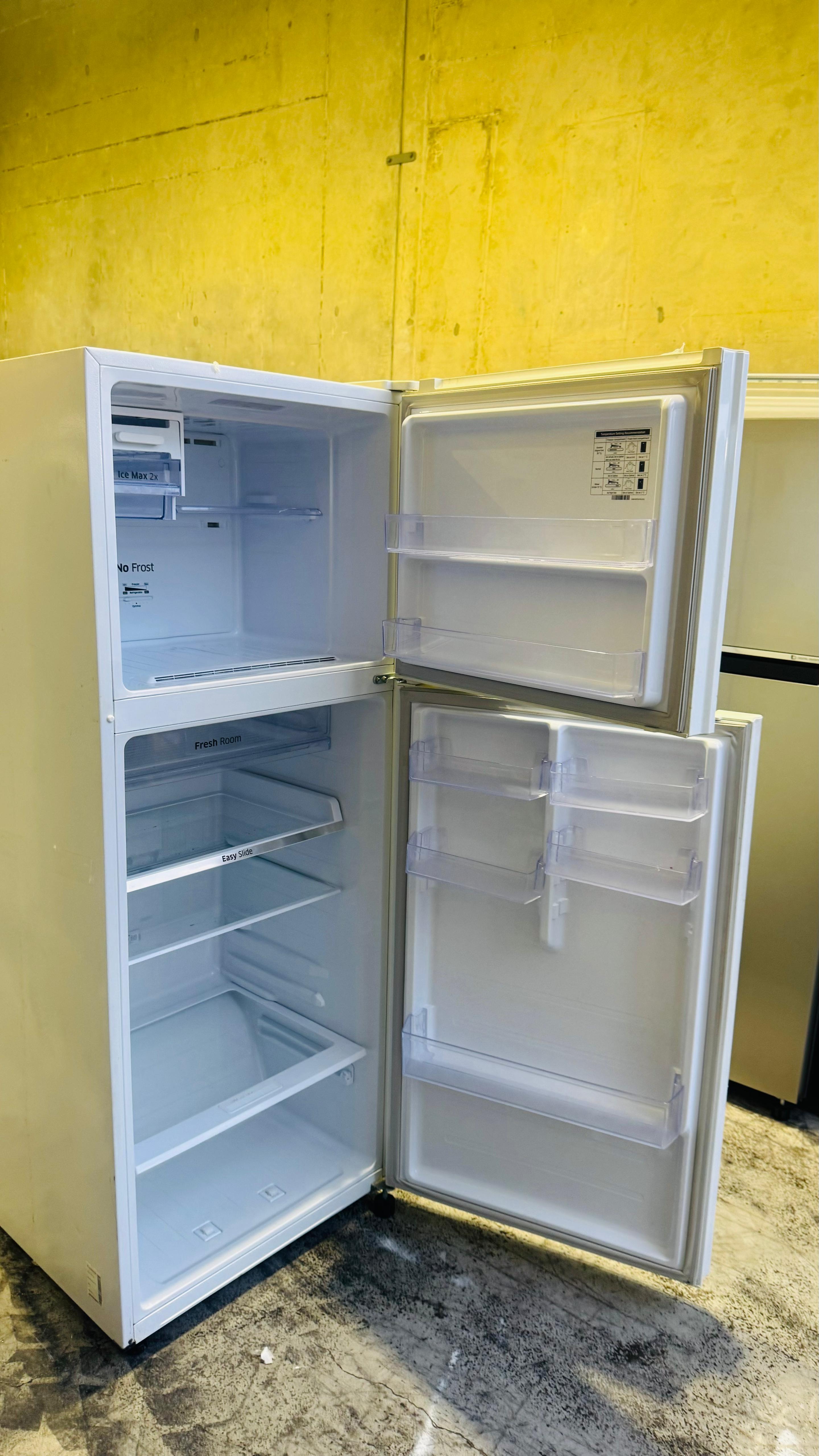 SAMSUNG 469 LITRES FRIDGE FREEZER