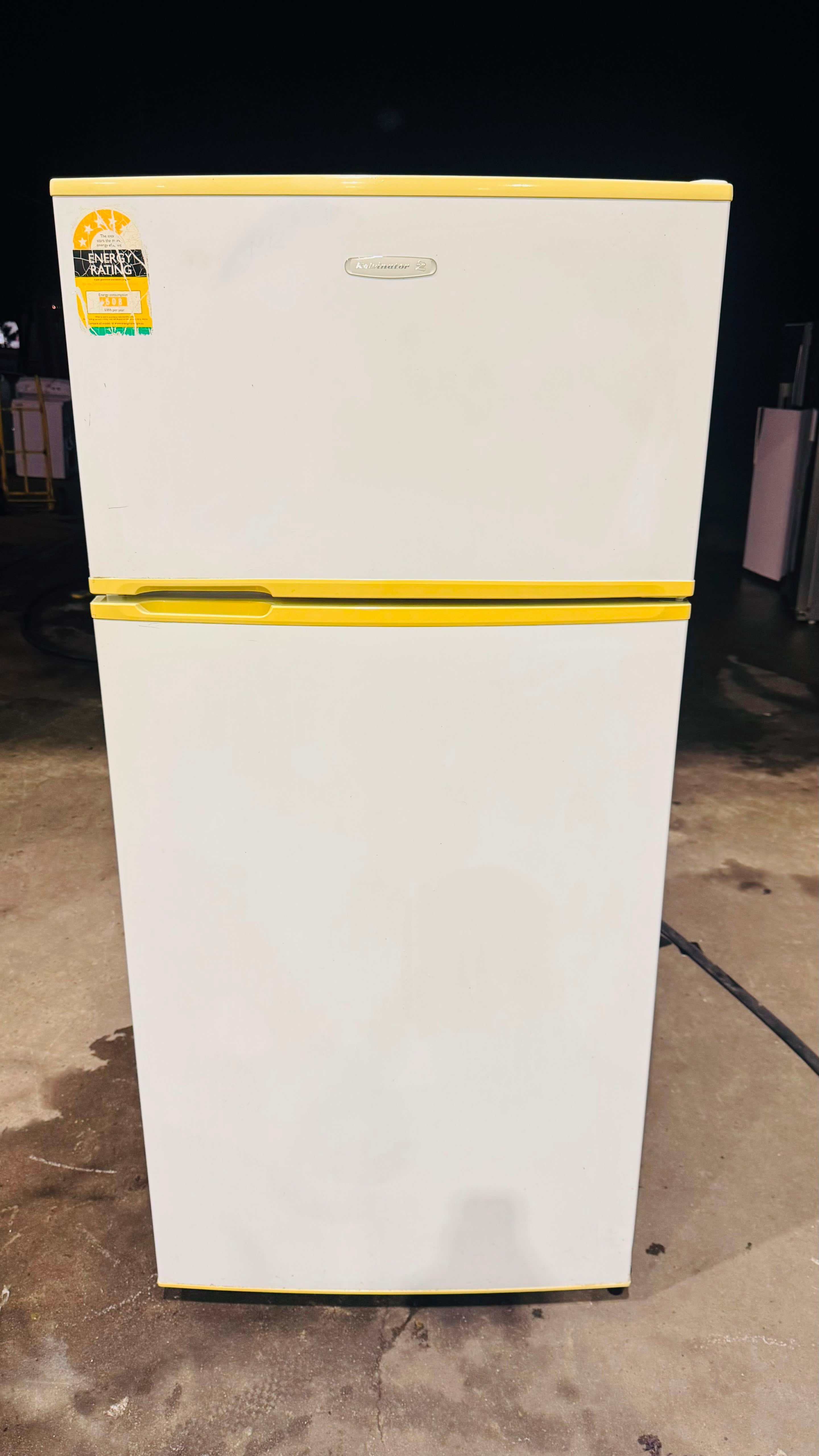 KELVINATOR 520 LITRES FRIDGE FREEZER