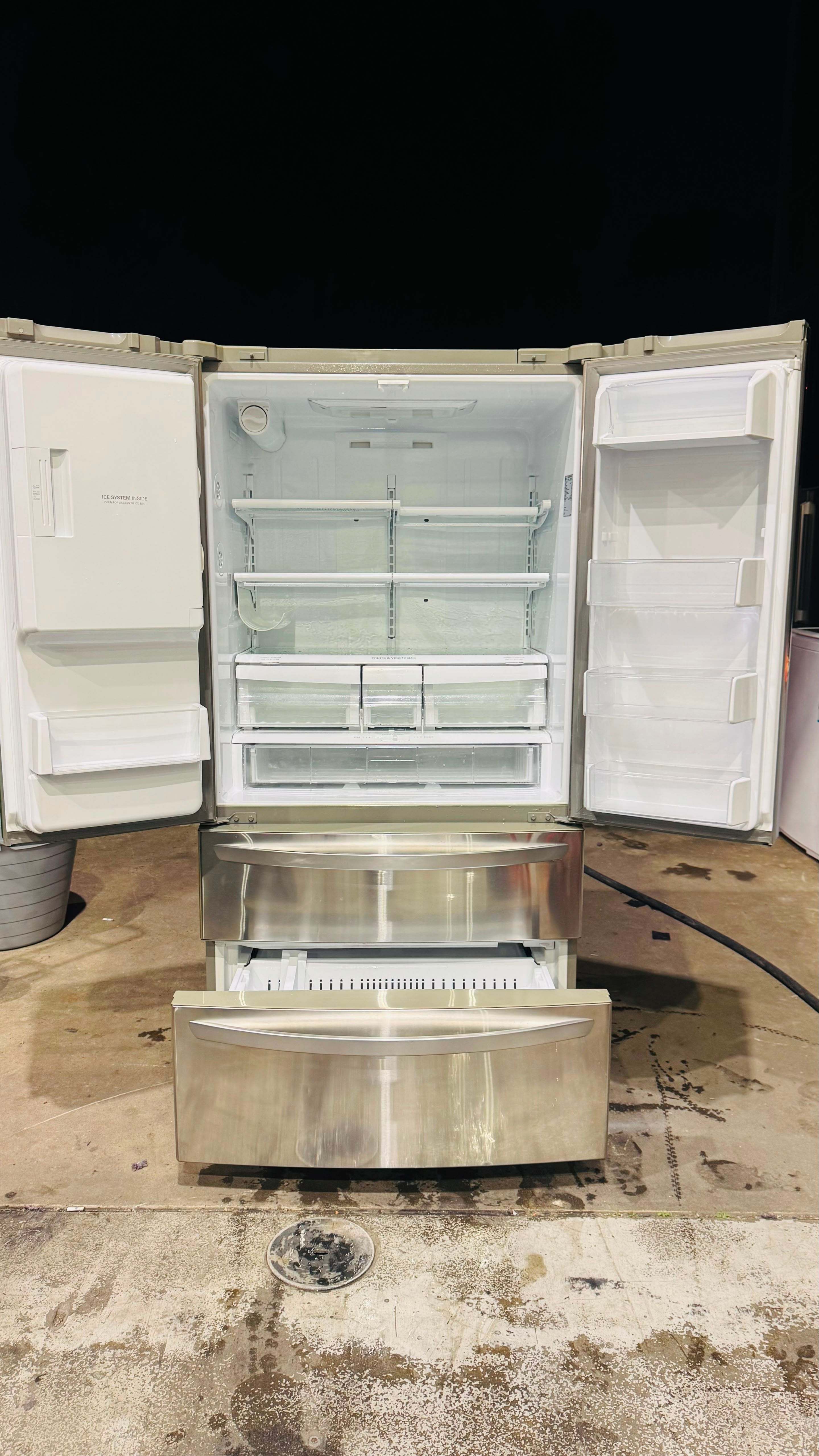 LG 598 LITRES FRENCH DOOR FRIDGE FREEZER