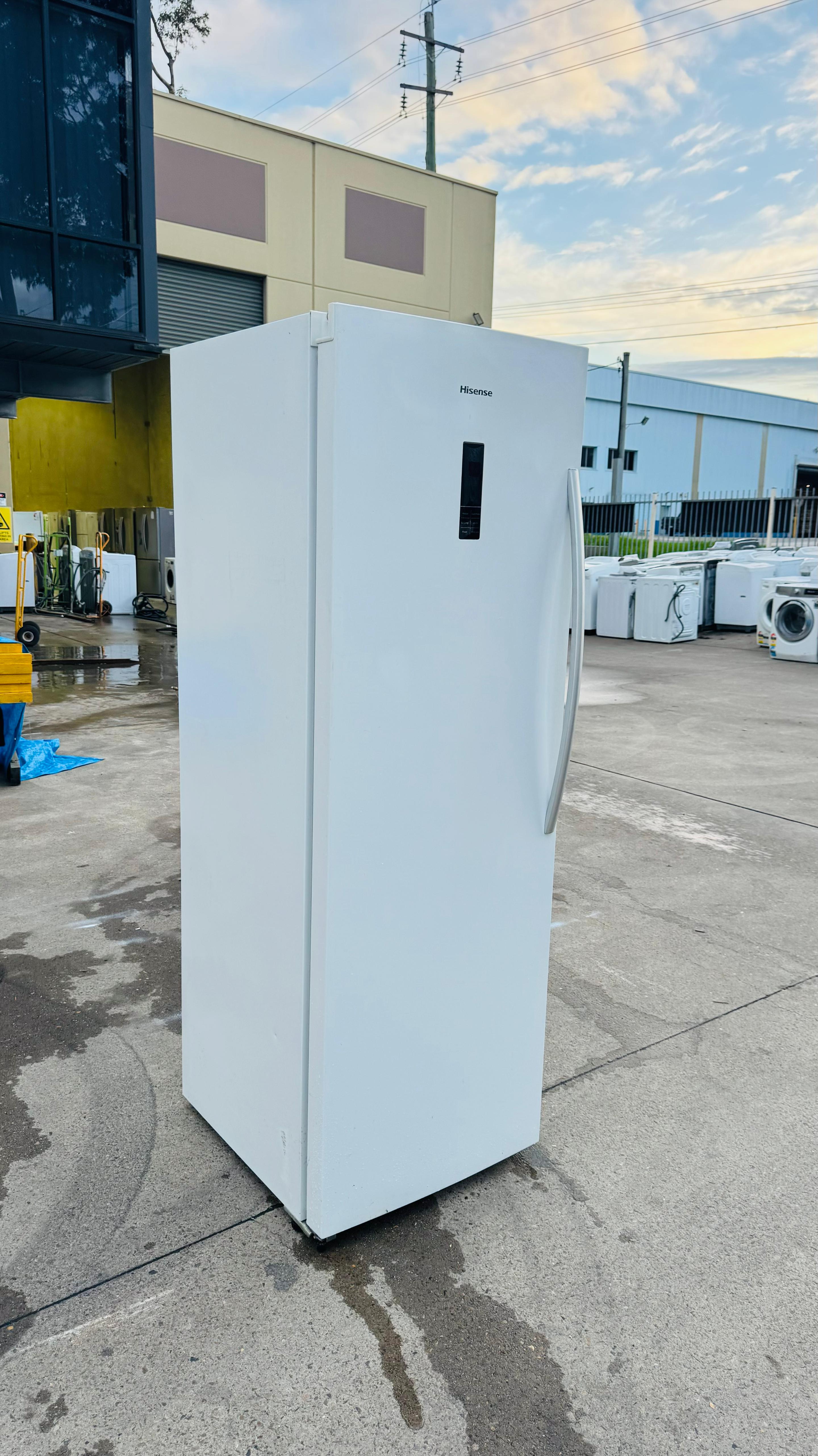 HISENSE 280 LITRES FRIDGE ONLY
