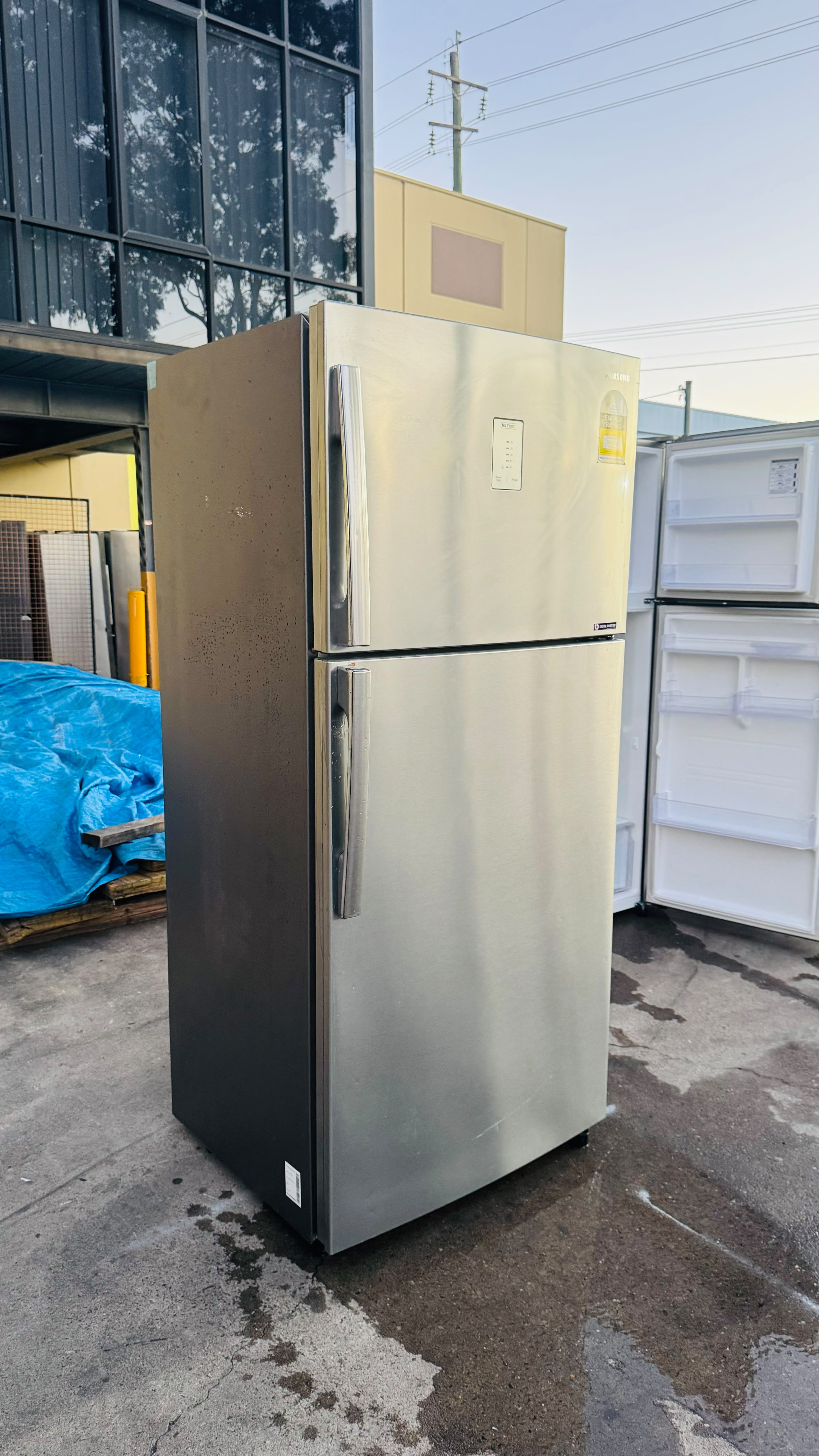 SAMSUNG 527 LITRES FRIDGE FREEZER