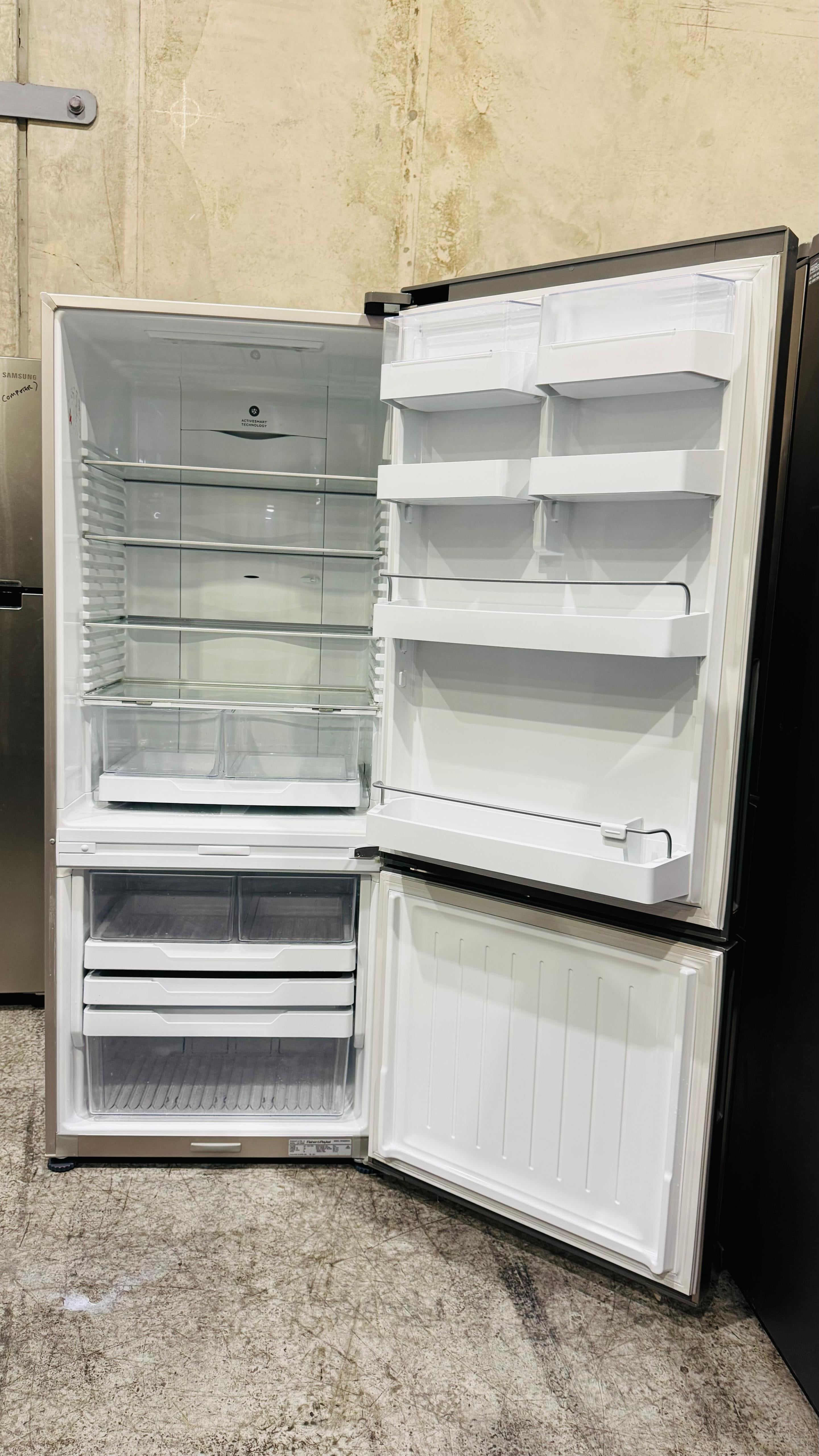 FISHER AND PAYKEL 442 LITRES FRIDGE FREEZER