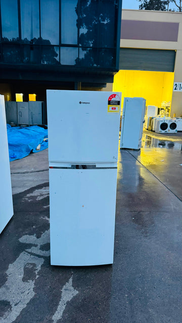 WESTINGHOUSE 245 LITRES FRIDGE FREEZER