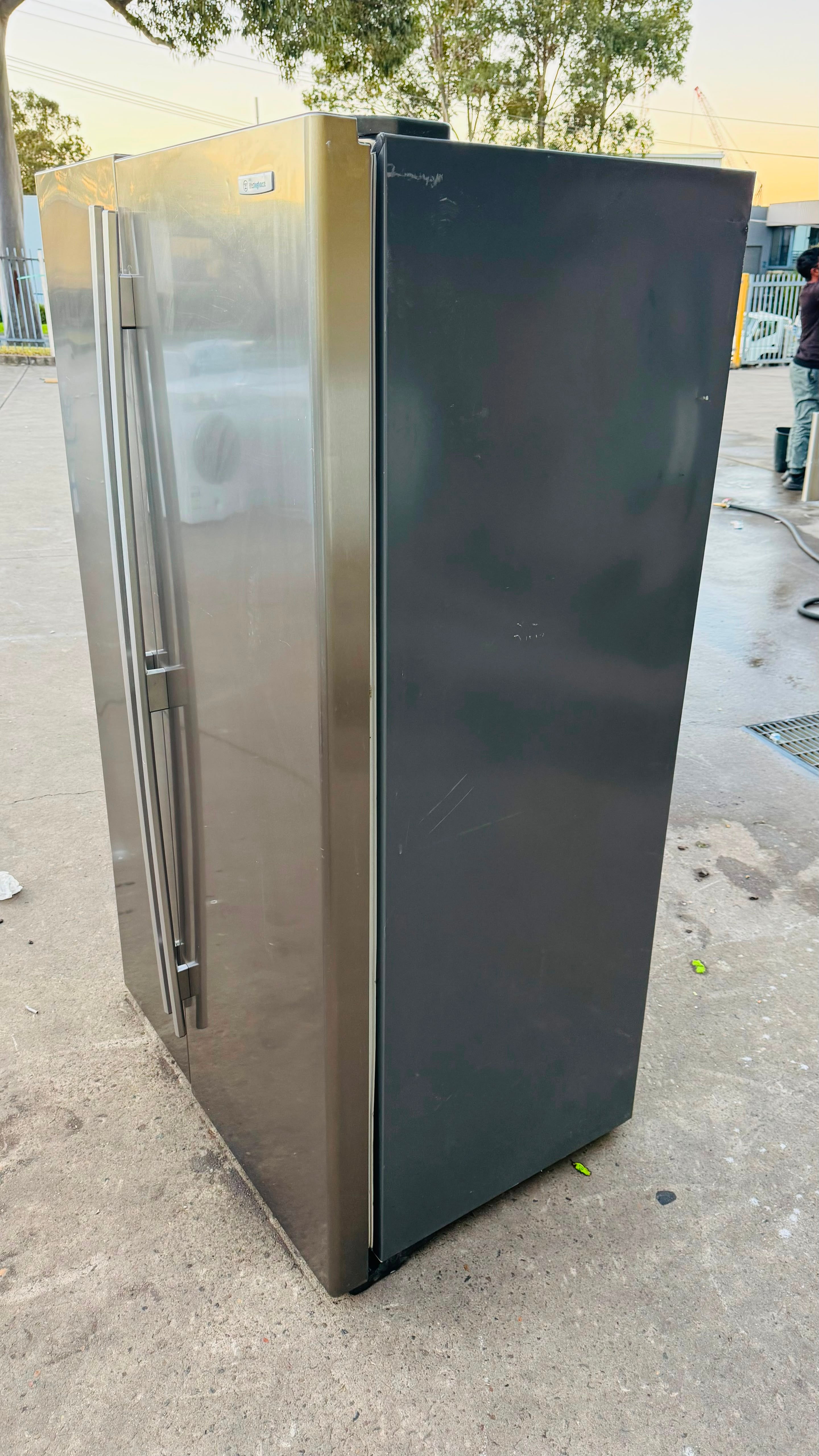 WESTINGHOUSE SIDE BY SIDE 700 LITRES FRIDGE FREEZER