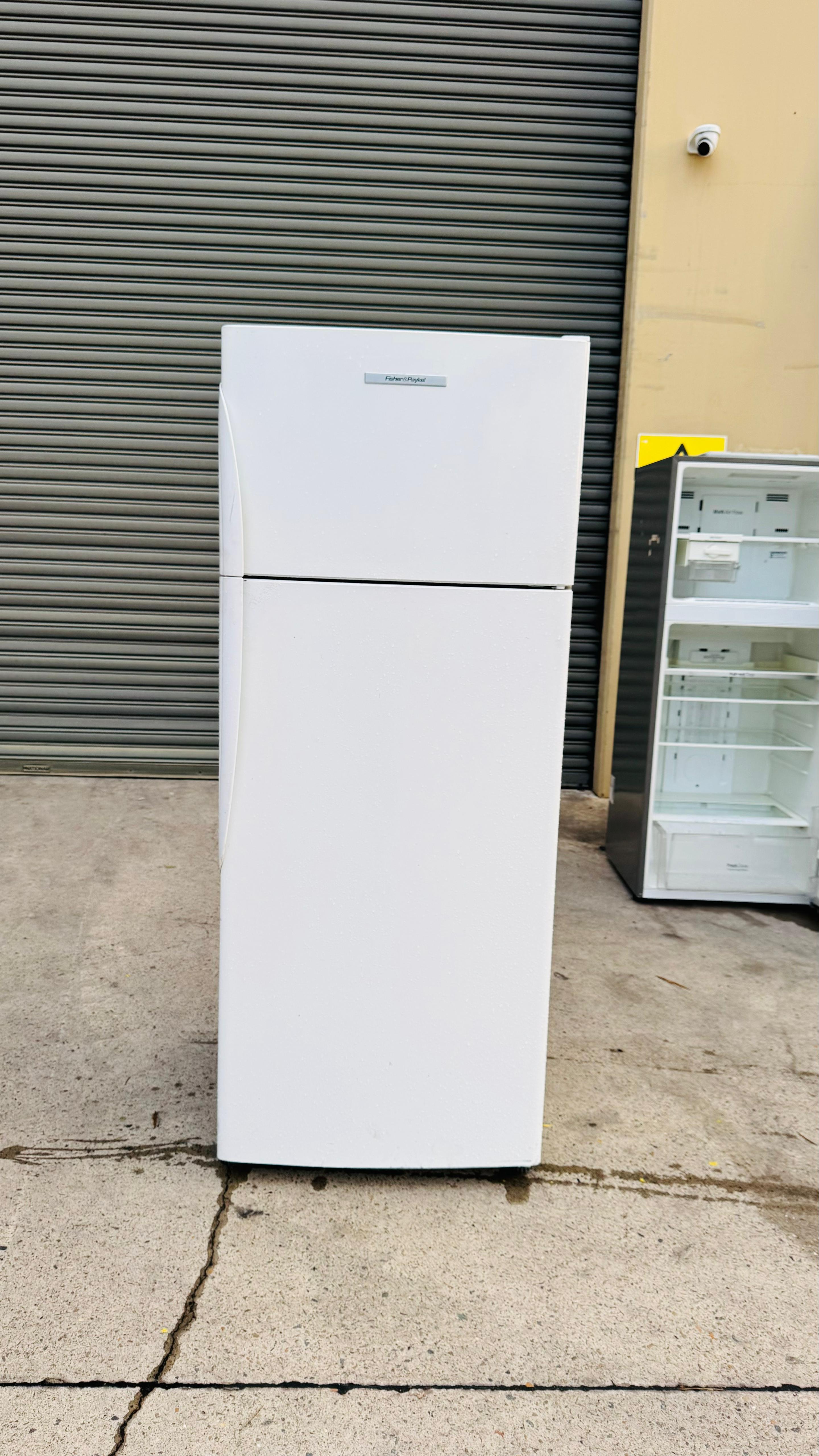 FISHER AND PAYKEL 447 LITRES FRIDGE FREEZER