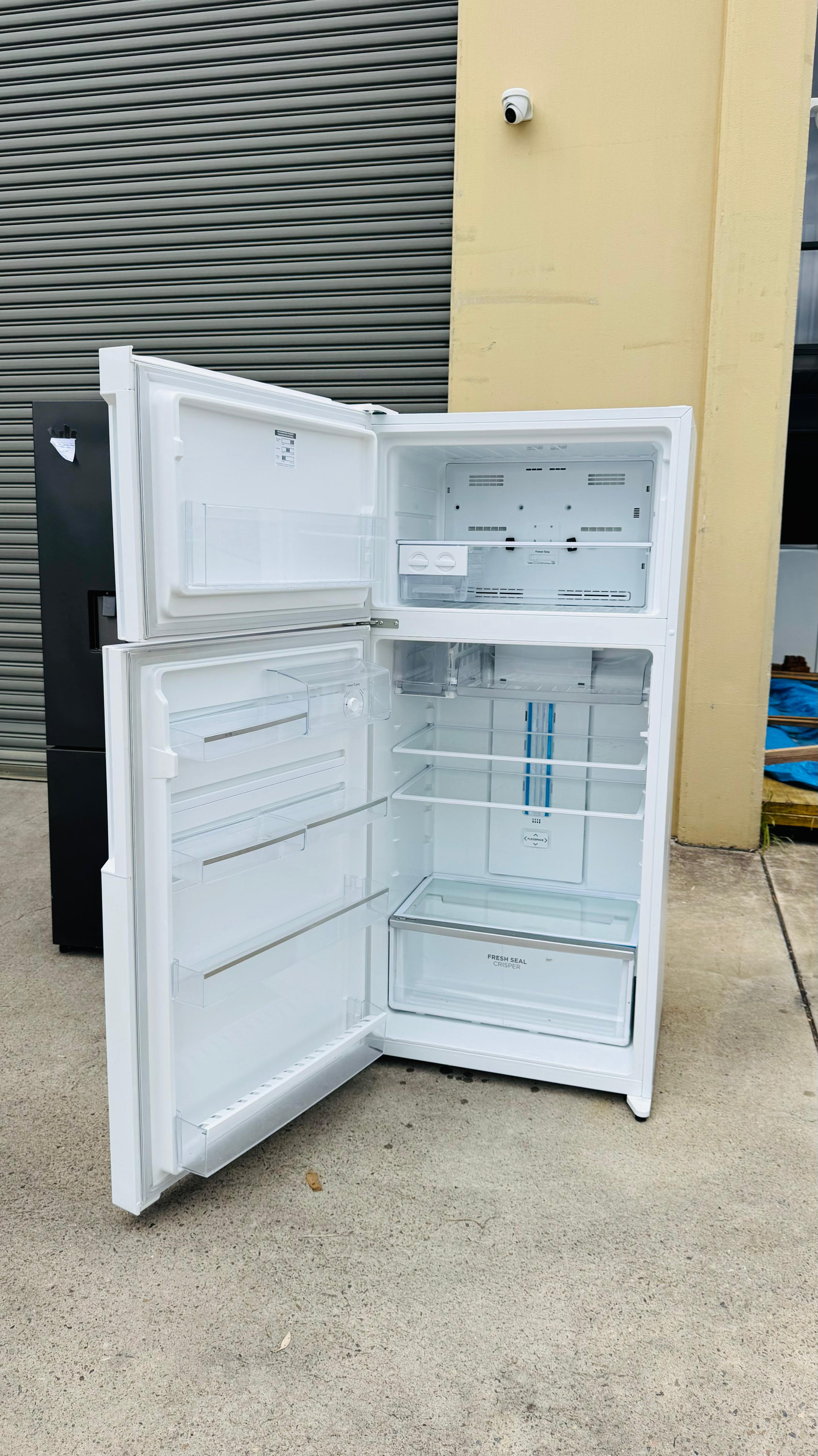 WESTINGHOUSE 536 LITRES FRIDGE FREEZER