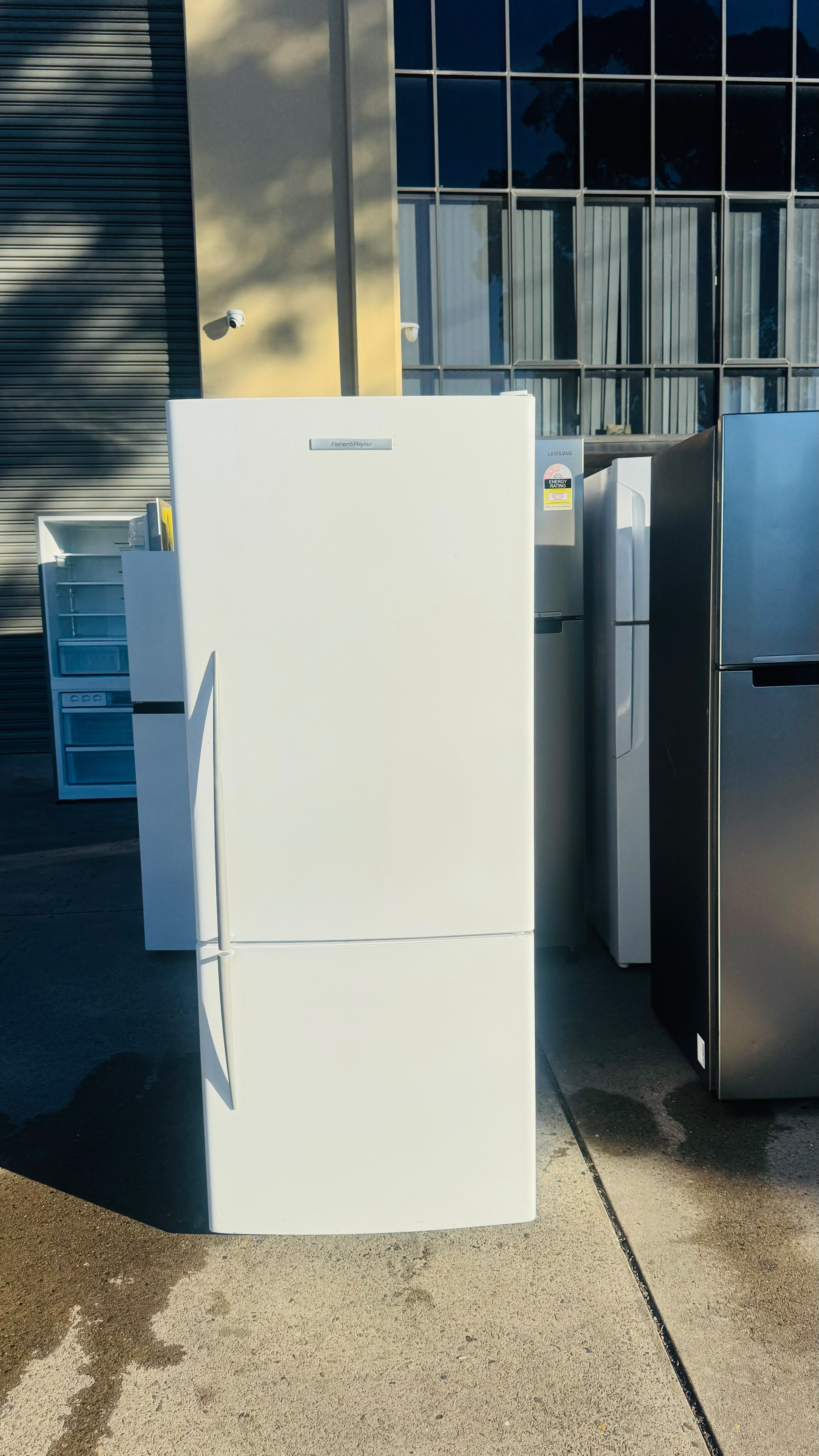 FISHER AND PAYKEL 442 LITRES FRIDGE FREEZER