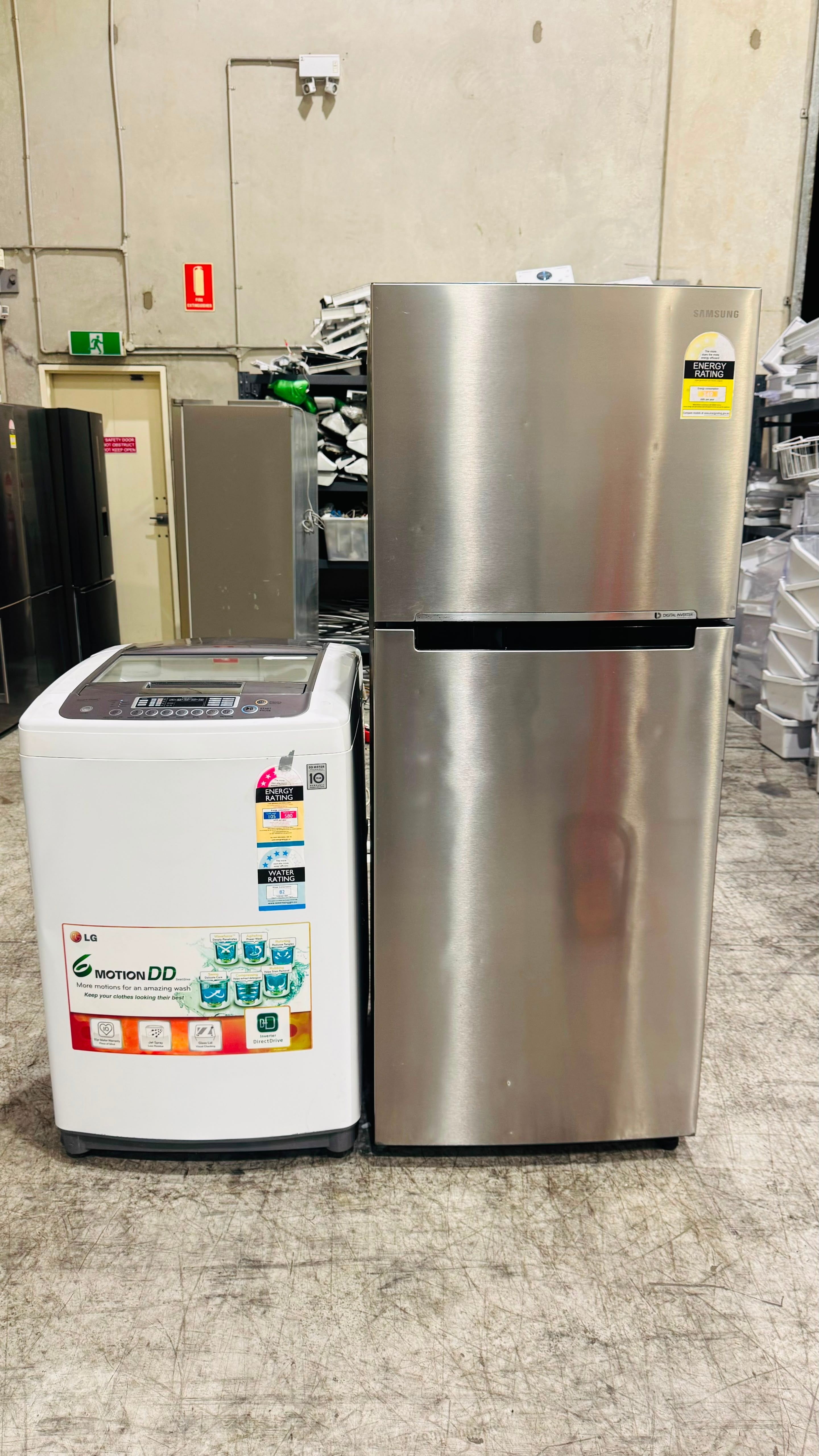 SAMSUNG 343 LITRES FRIDGE FREEZER & LG 8KGS TOP LOADER COMBO