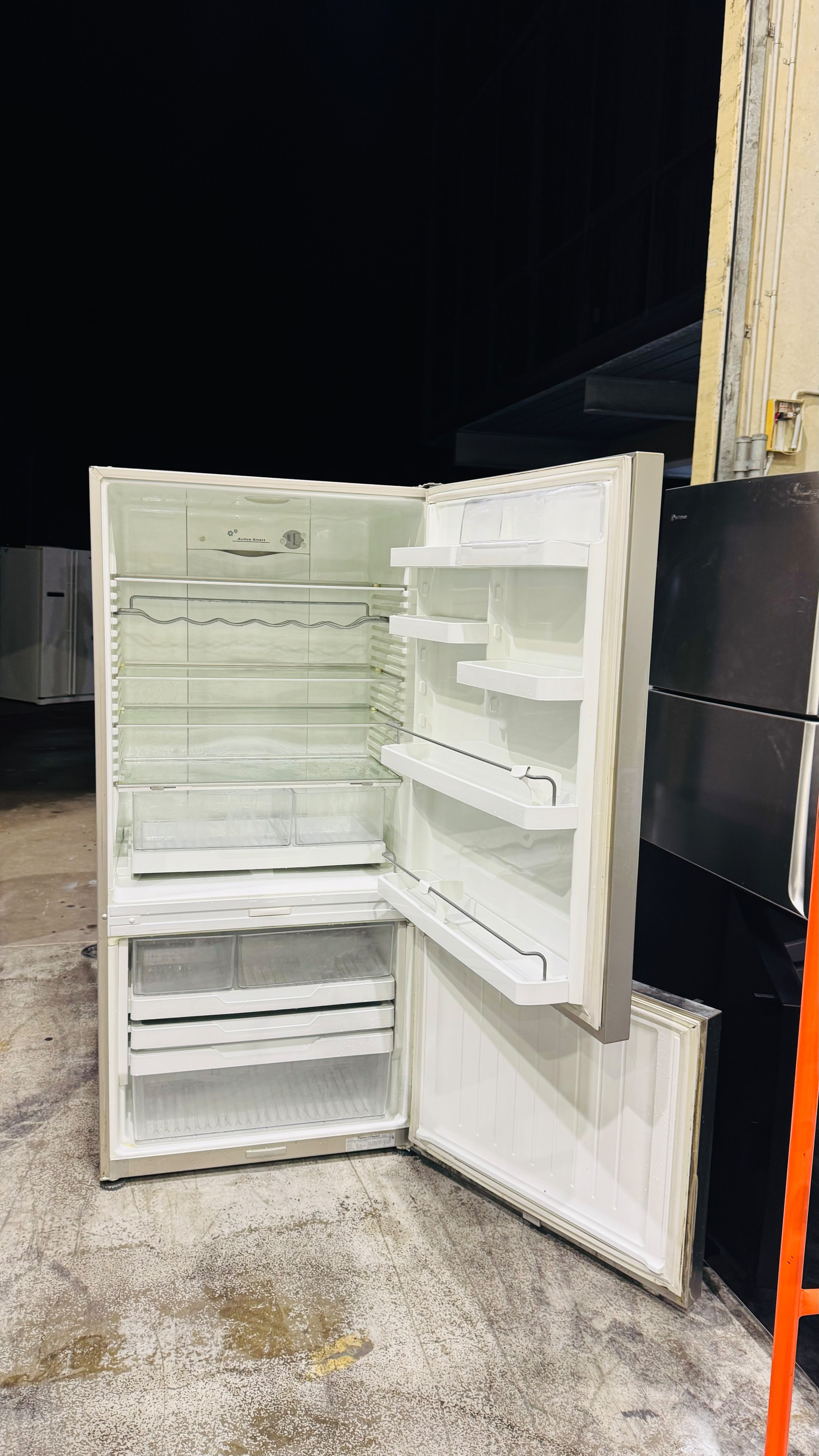 FISHER AND PAYKEL 519 LITRES FRIDGE FREEZER