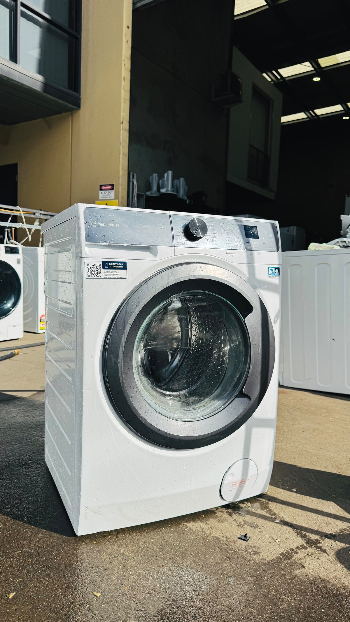 ELECTROLUX 10KGS FRONT LOADER WASHING MACHINE