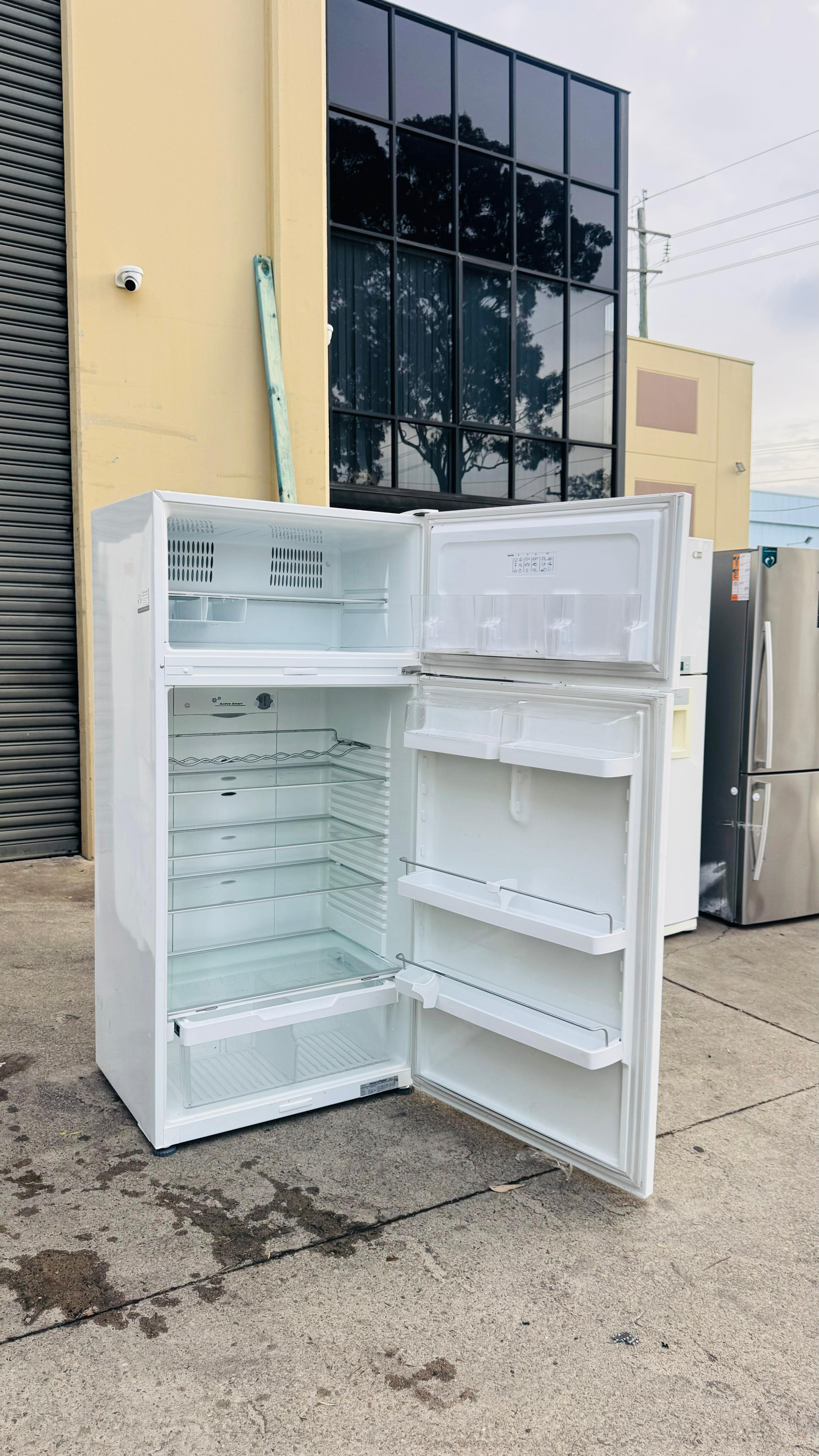 FISHER AND PAYKEL 517 LITRES FRIDGE FREEZER