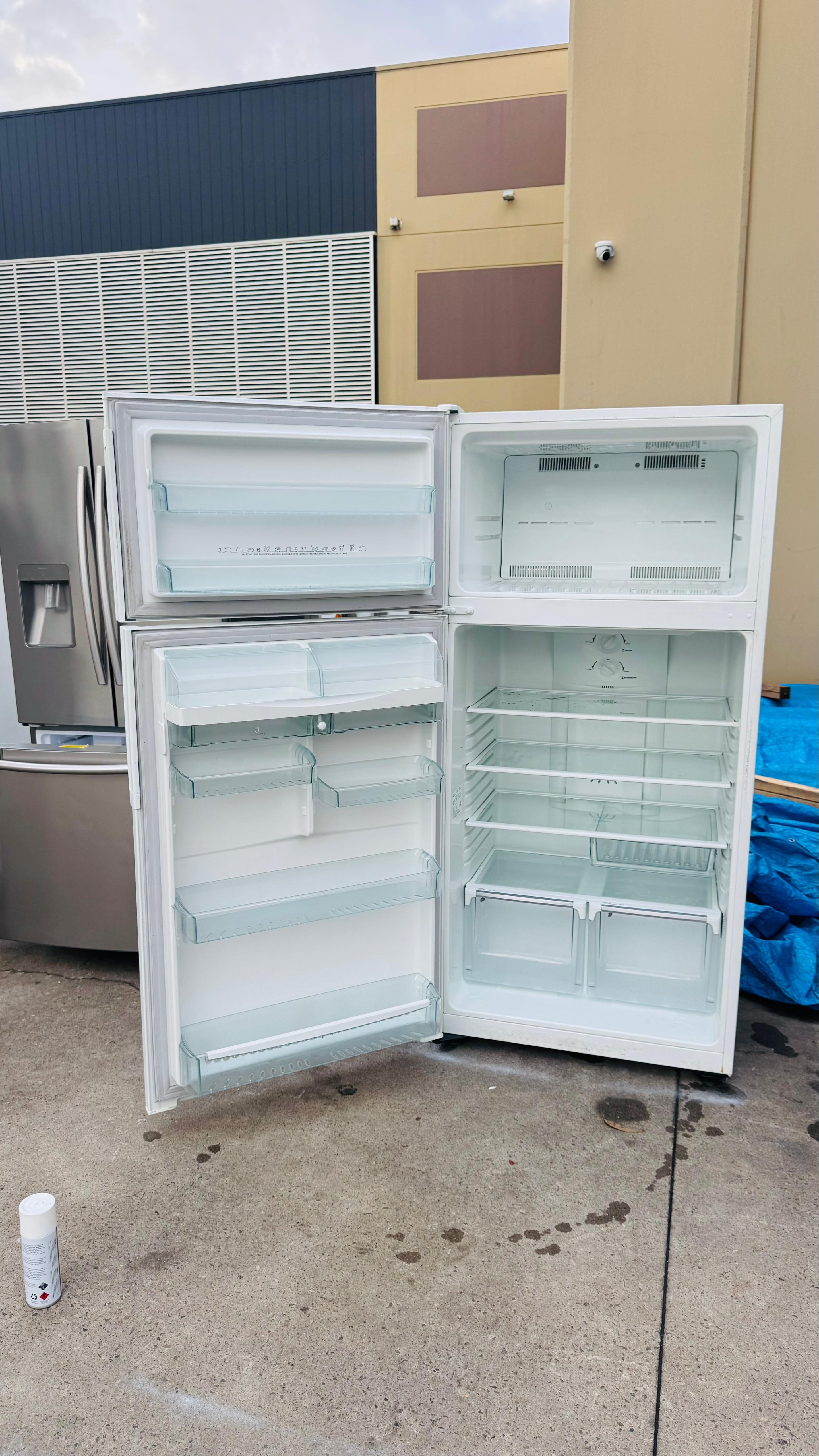 WESTINGHOUSE 520 LITRES FRIDGE FREEZER