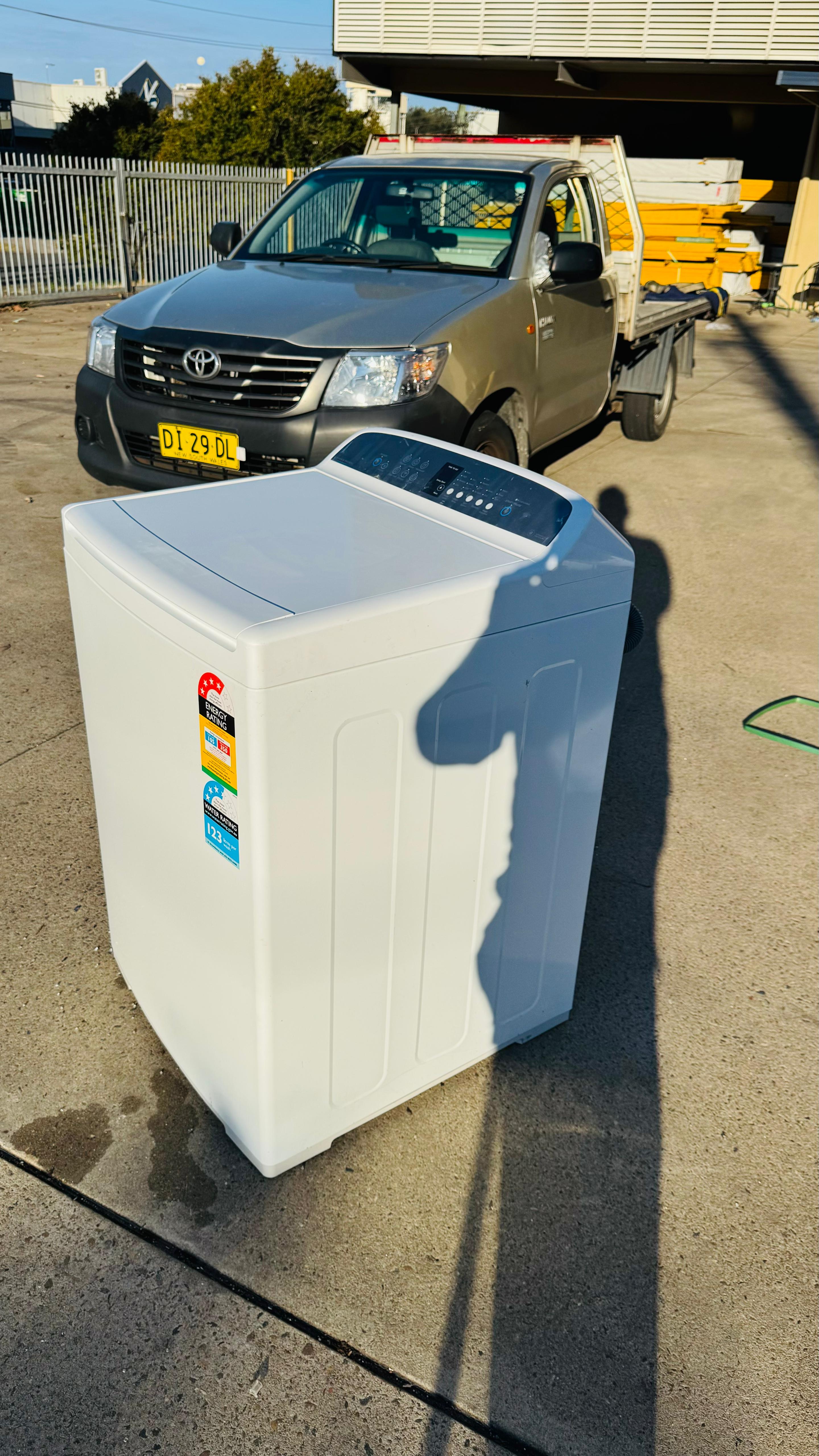FISHER AND PAYKEL 10 KGS TOP LOADER WASHING MACHINE