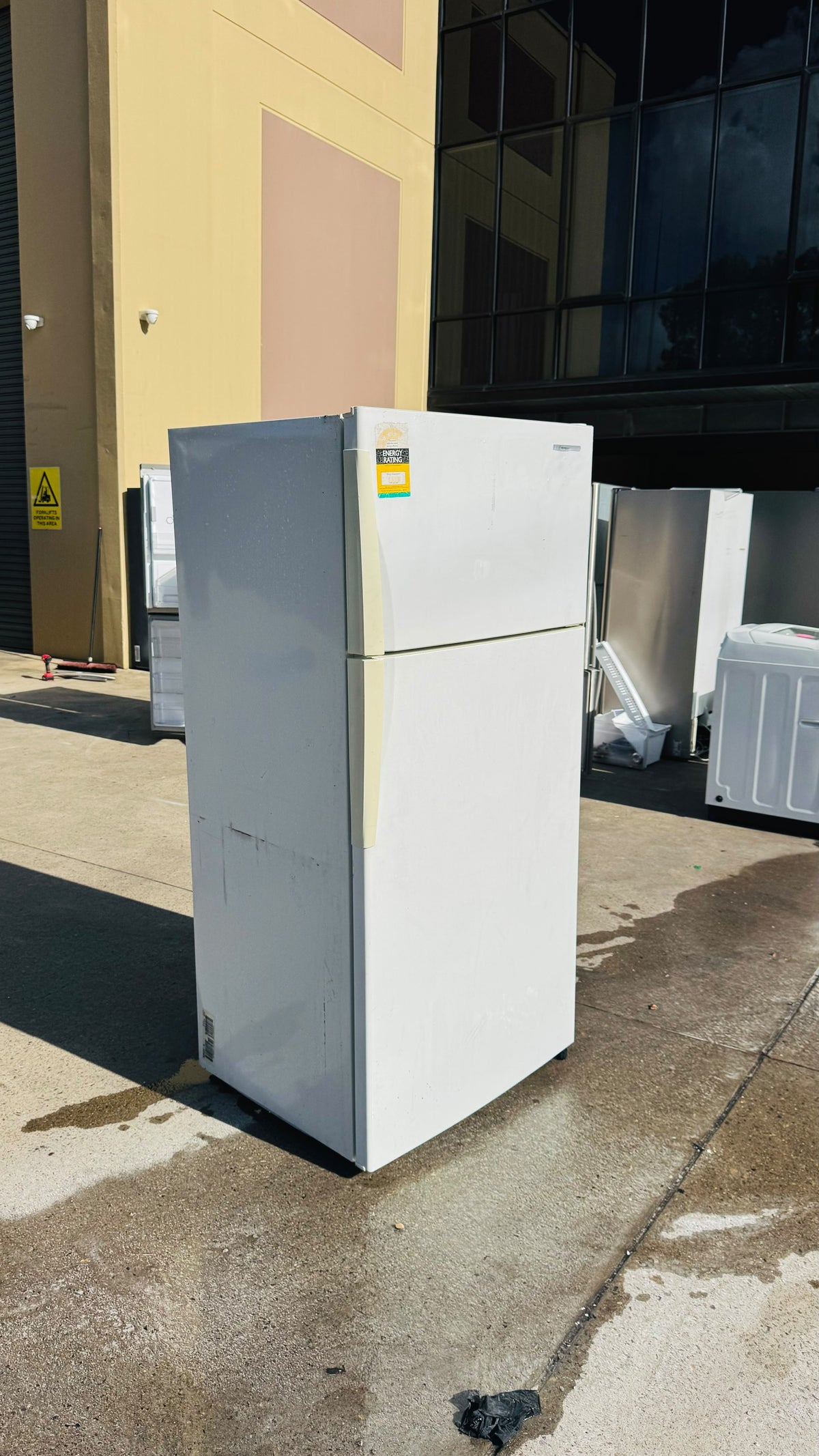 WESTINGHOUSE 520 LITRES FRIDGE FREEZER