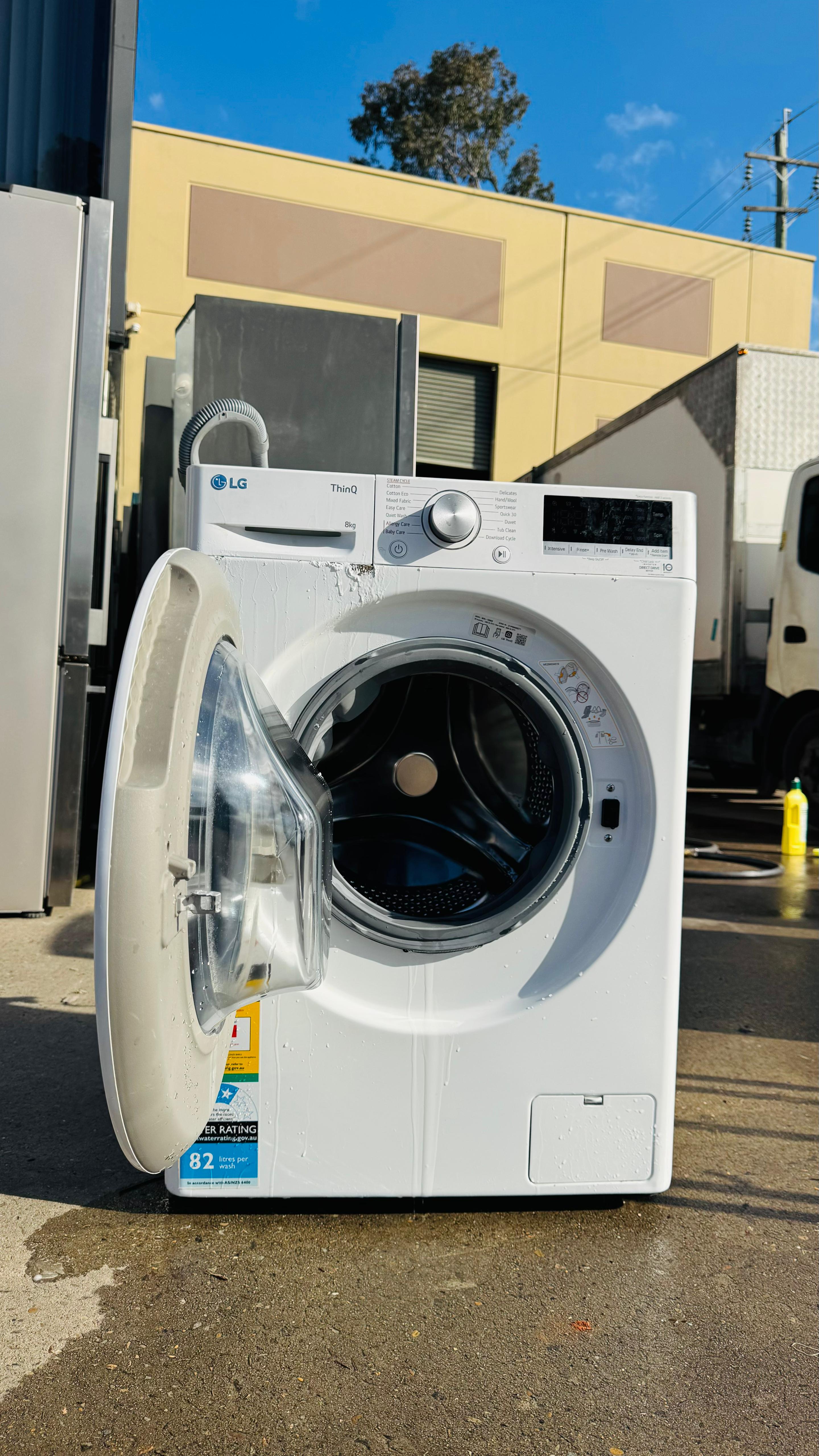 LG 8KGS FRONT LOADER WASHING MACHINE