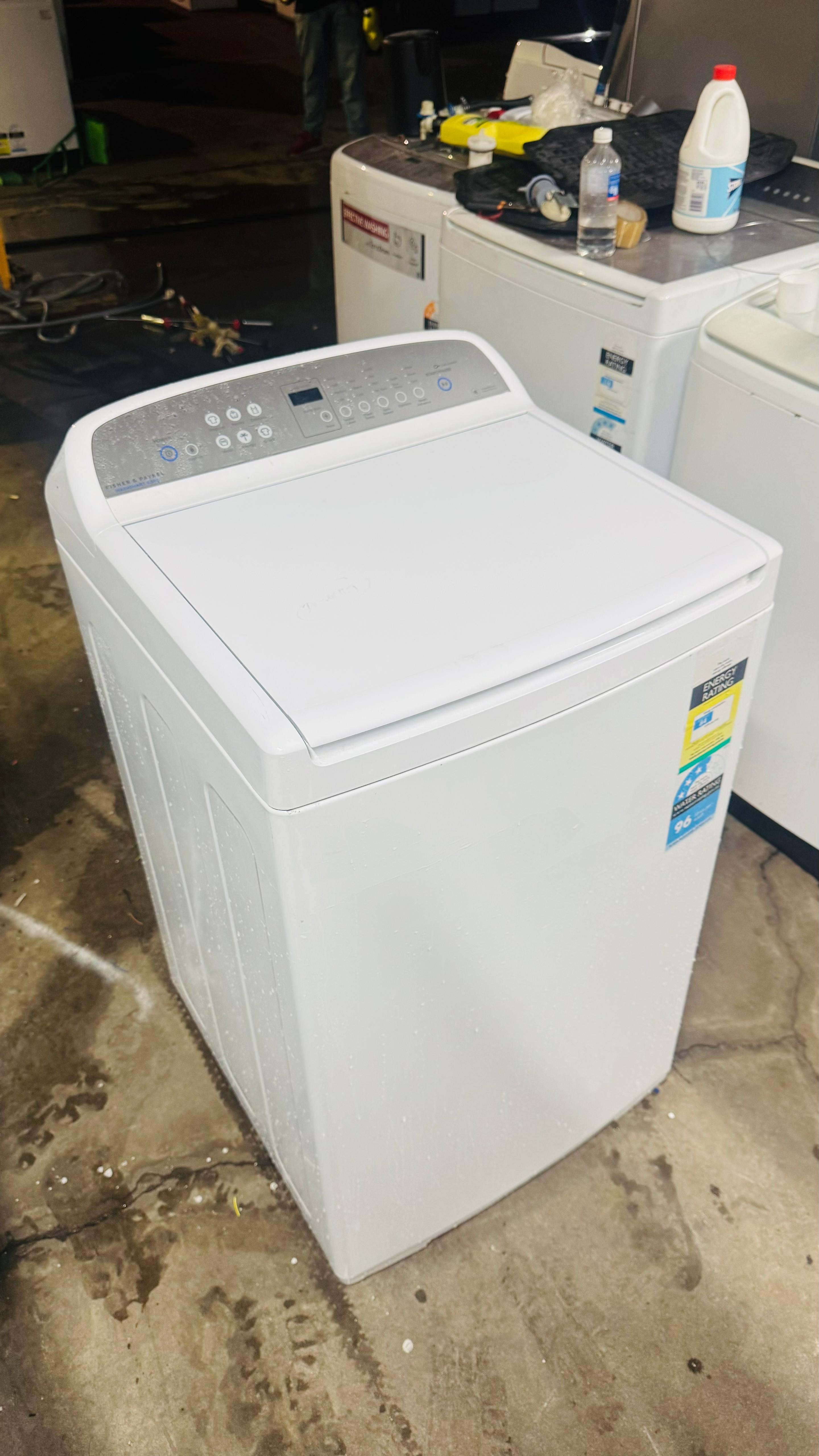 FISHER AND PAYKEL 8.5KGS TOP LOADER WASHING MACHINE