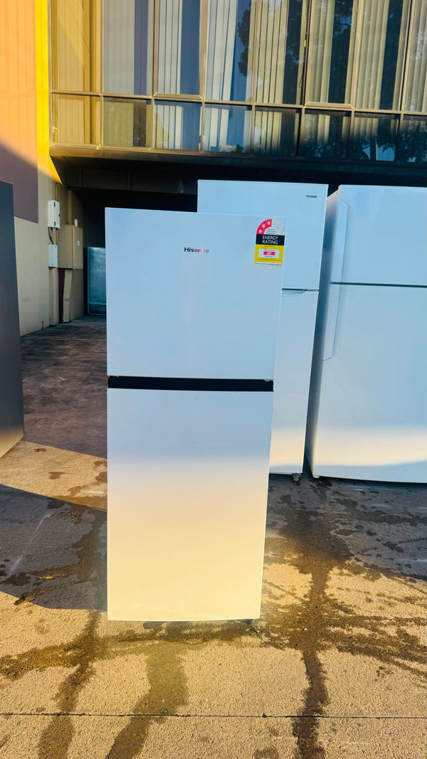 HISENSE 223 LITRES FRIDGE FREEZER