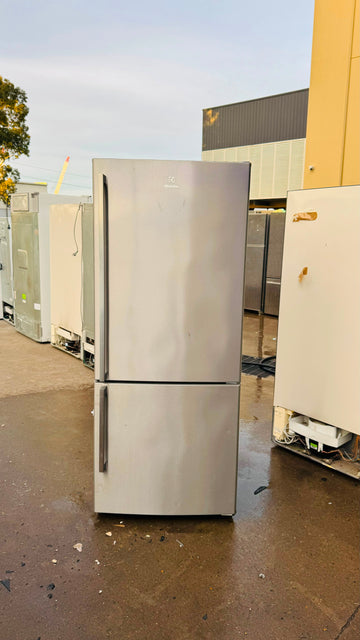 ELECTROLUX 430 LITRES FRIDGE FREEZER