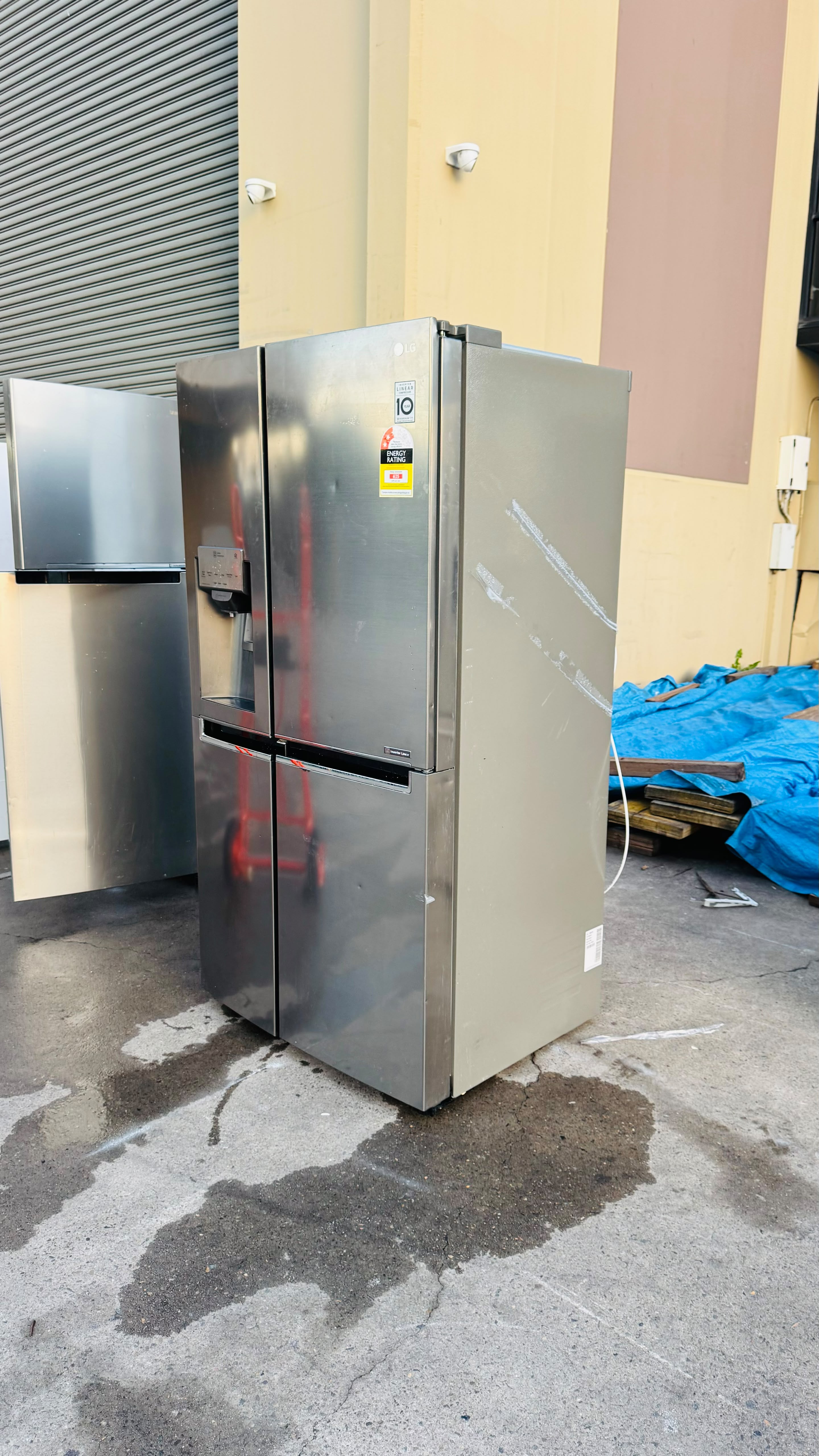 LG 665 SIDE BY SIDE LITRES FRIDGE FREEZER