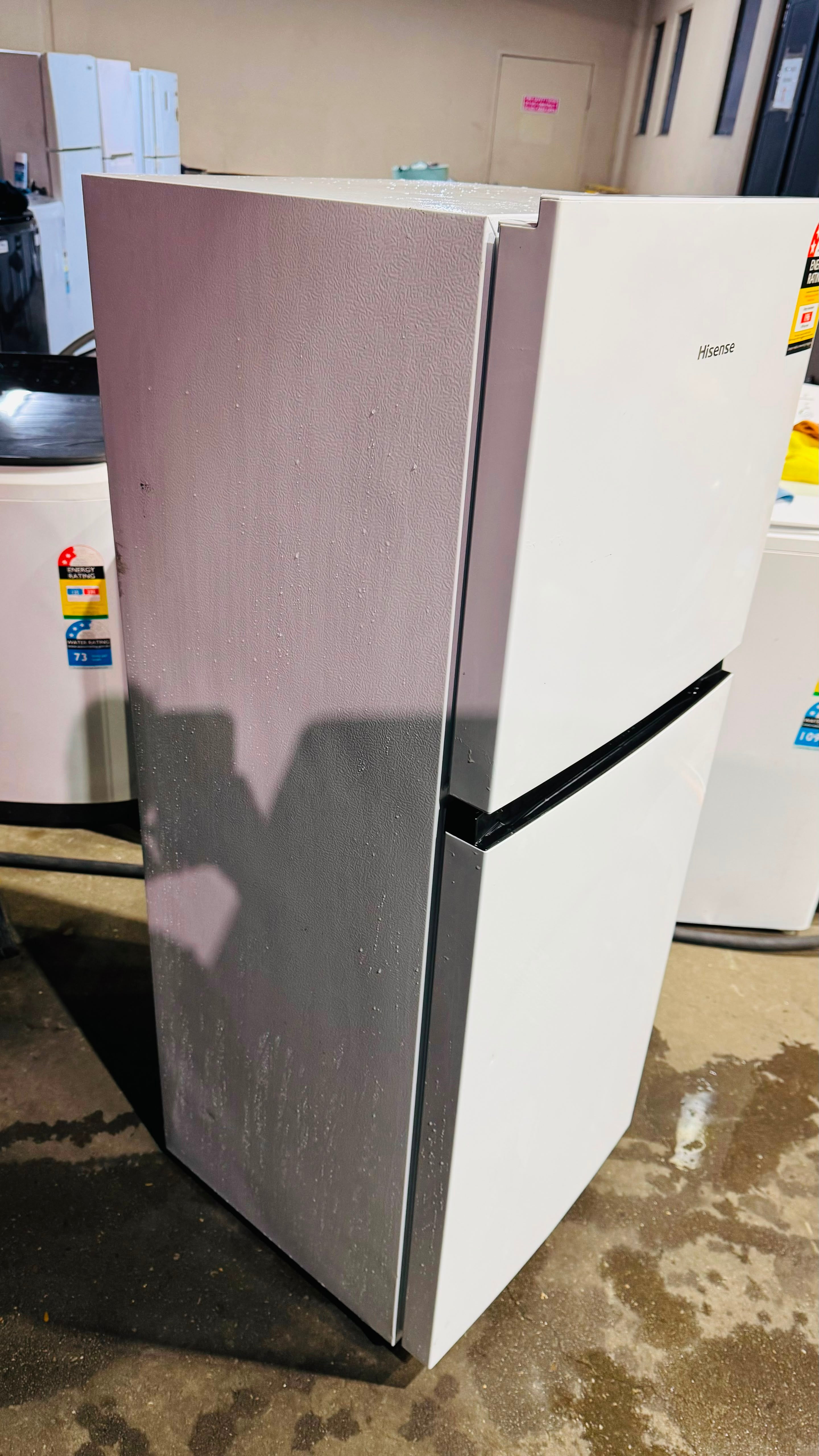 HISENSE 205 LITRES FRIDGE FREEZER