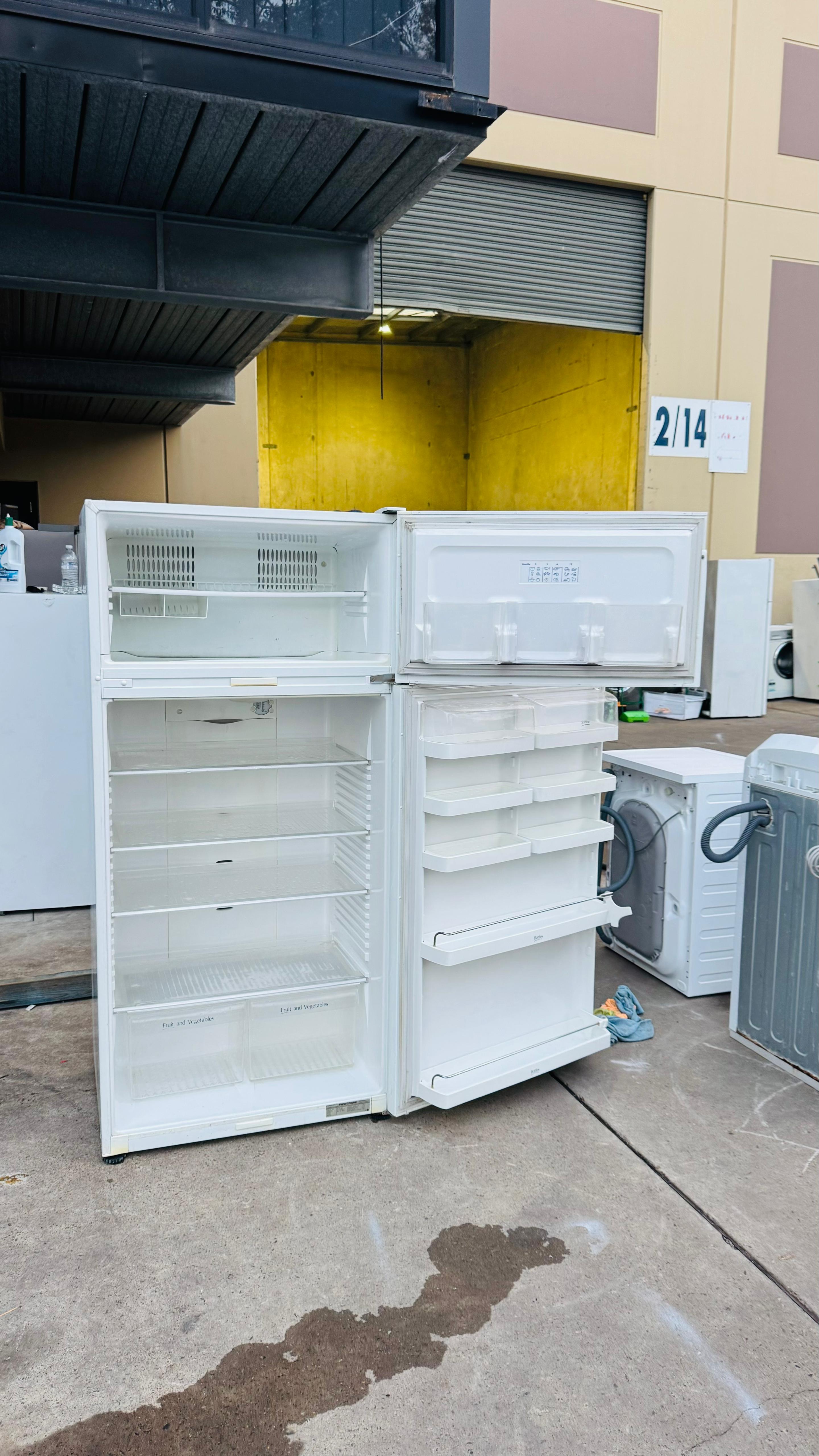 FISHER AND PAYKEL 517 LITRES FRIDGE FREEZER
