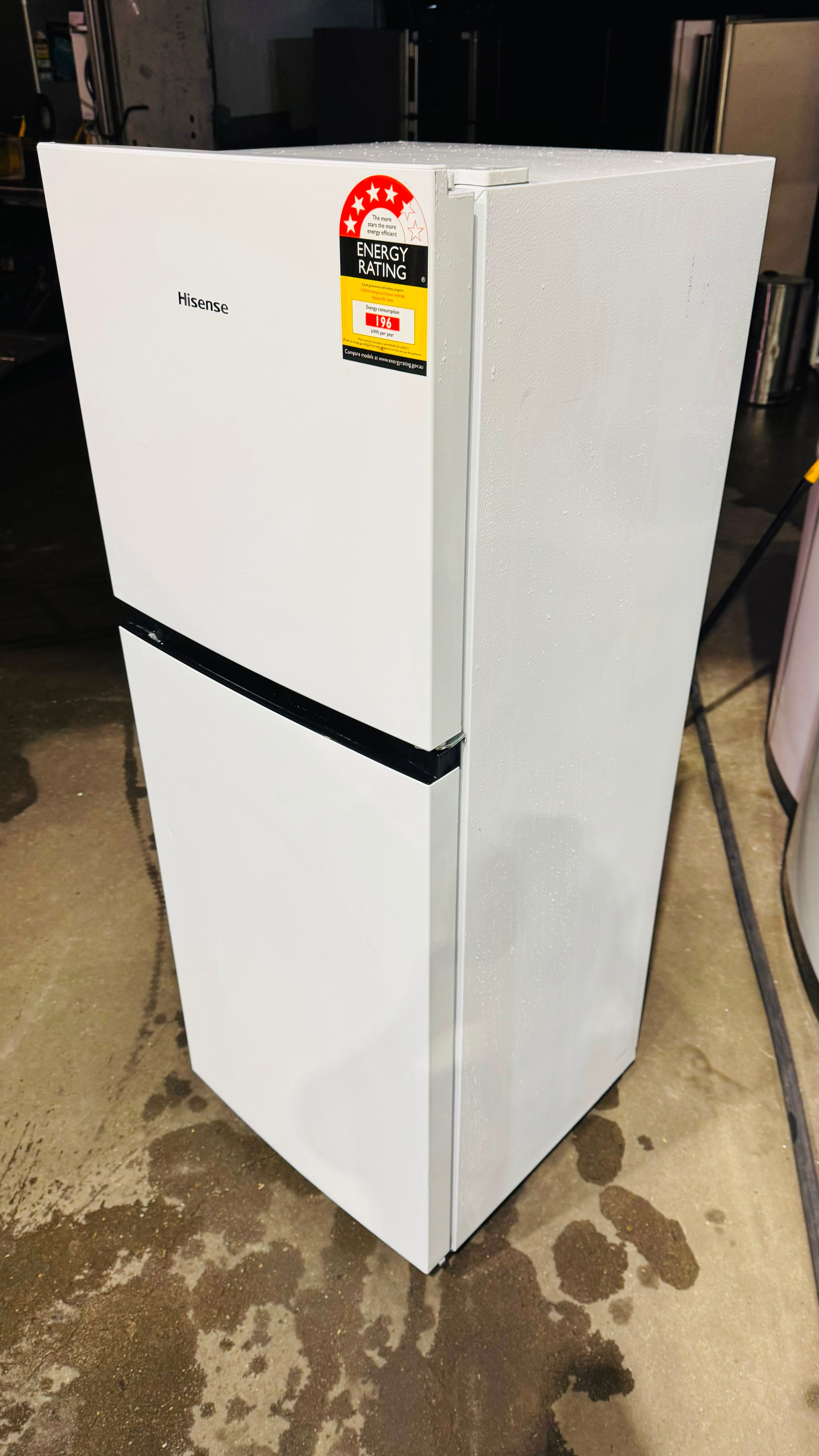 HISENSE 205 LITRES FRIDGE FREEZER