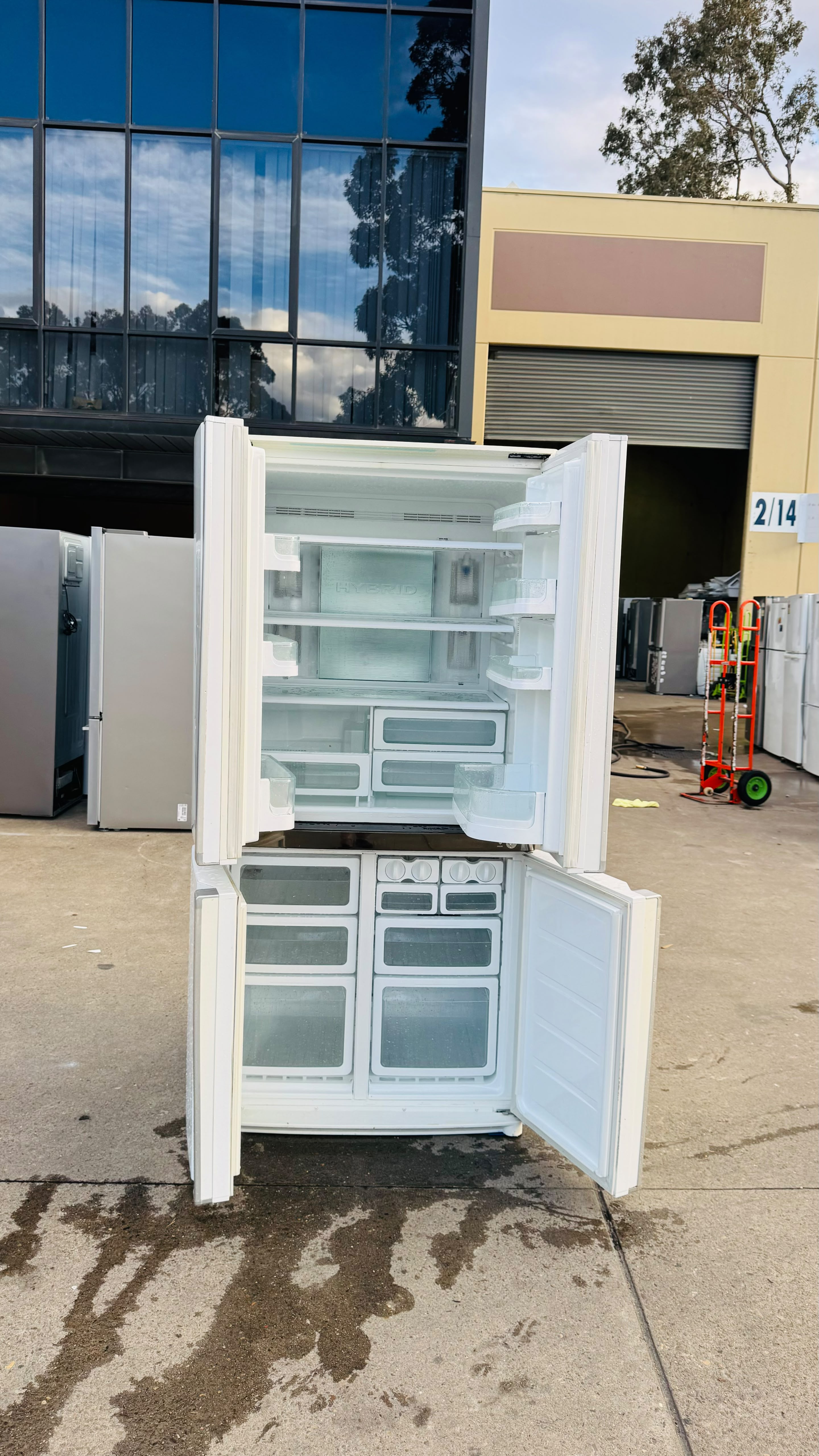 SHARP QUAD FRENCH DOOR 653 LITRES FRIDGE FREEZER
