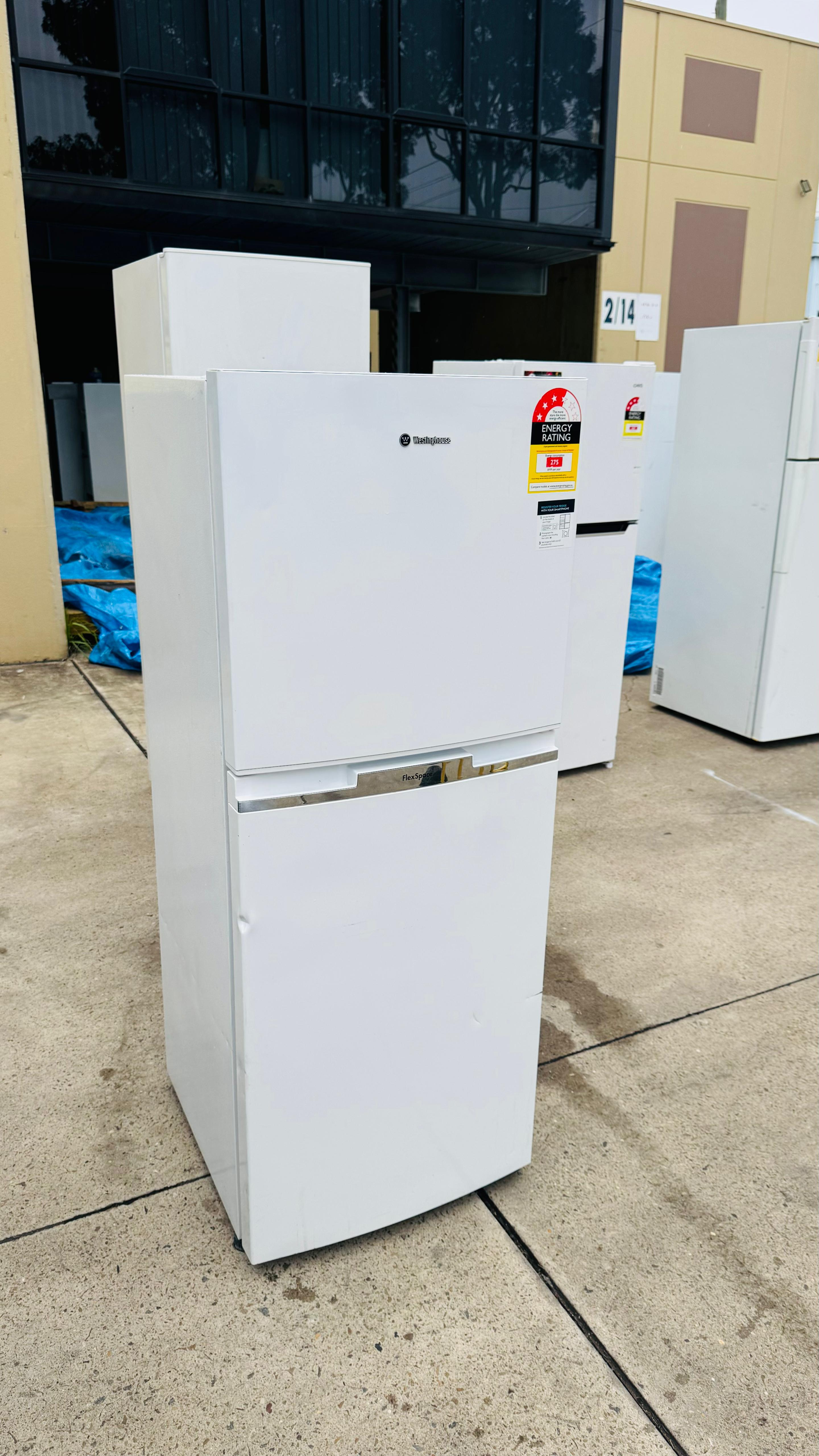 WESTINGHOUSE 230 LITRES FRIDGE FREEZER
